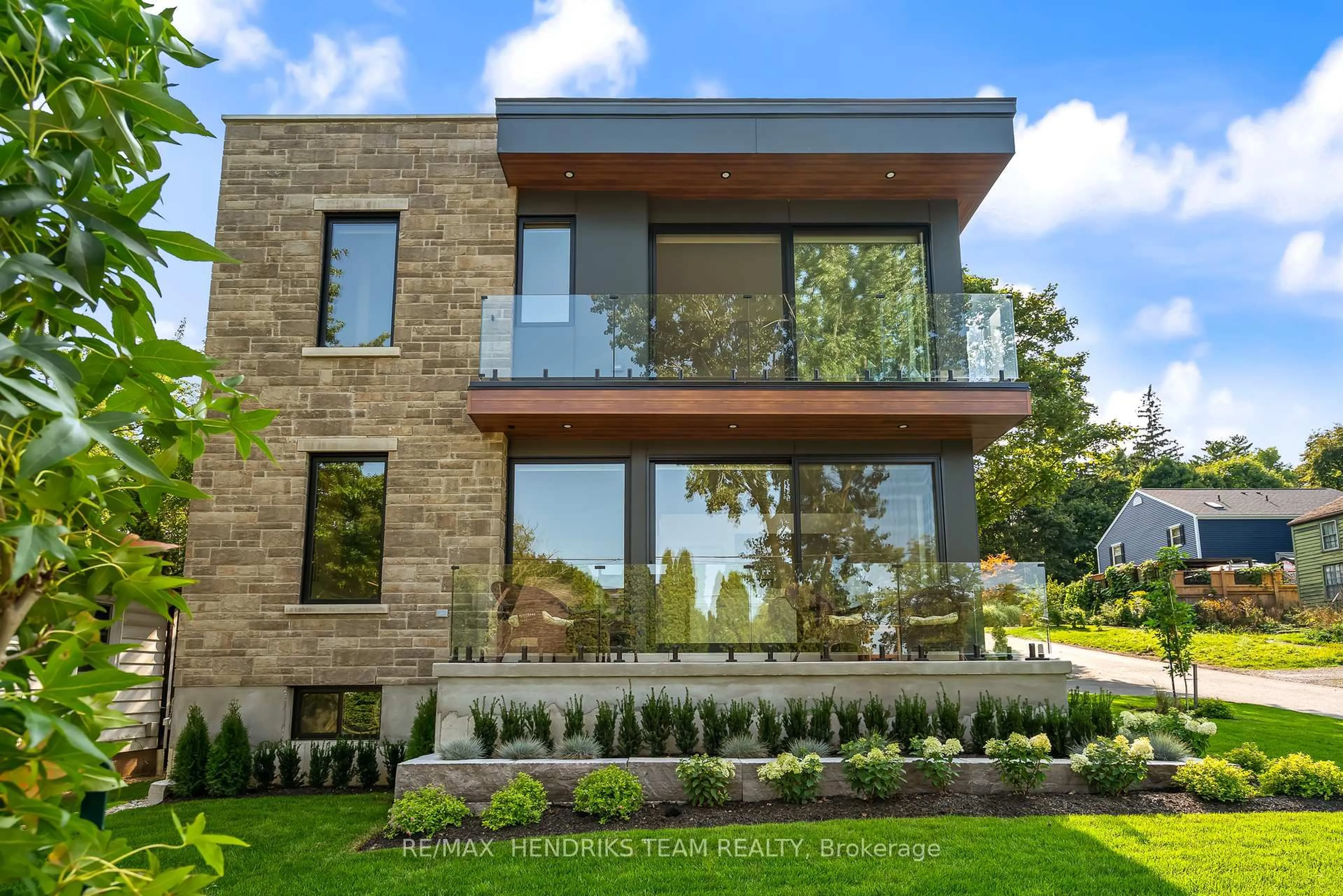 Home with brick exterior material, unknown for 84 Ball St, Niagara-on-the-Lake Ontario L0S 1J0