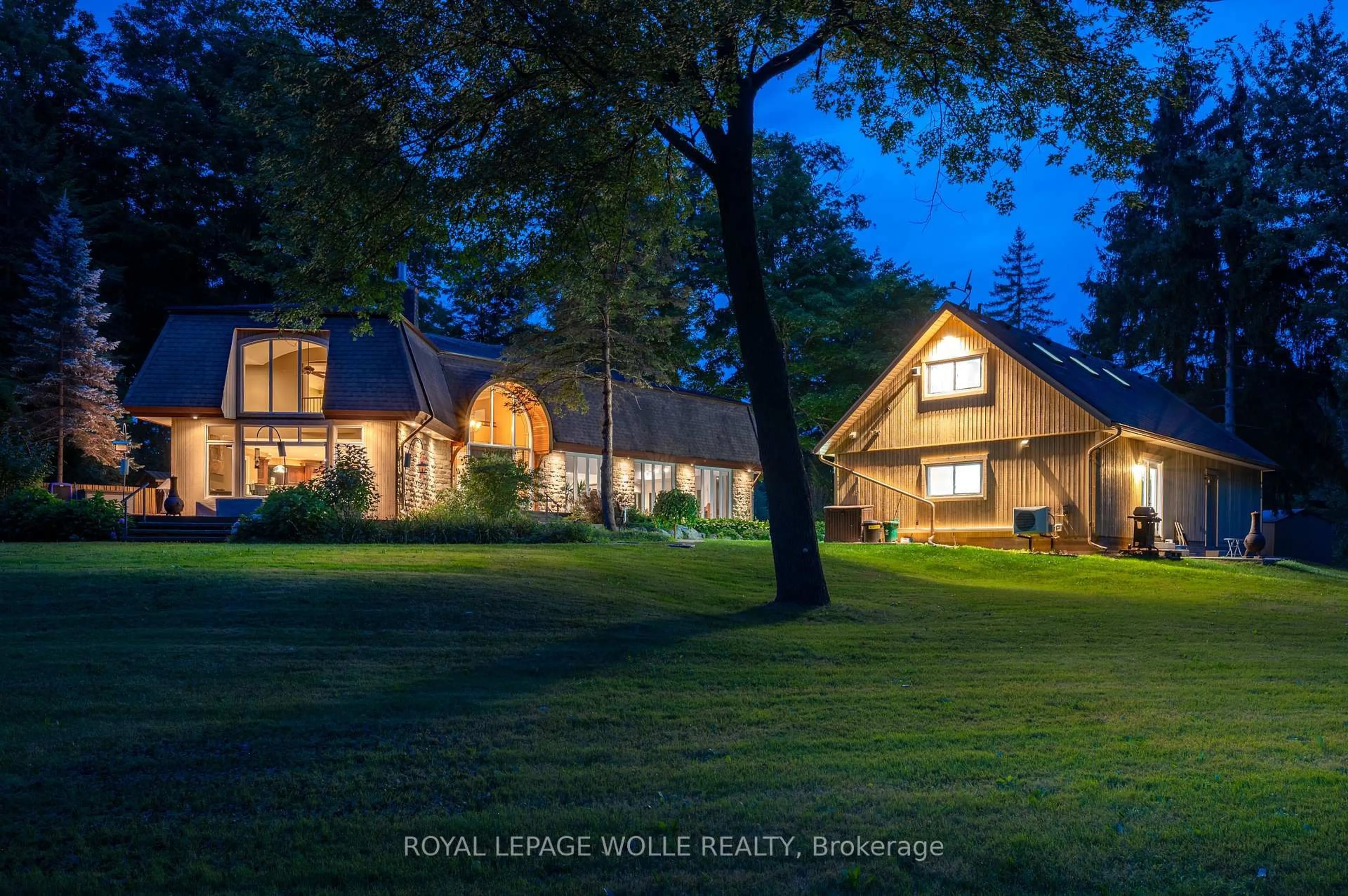 A pic from outside/outdoor area/front of a property/back of a property/a pic from drone, unknown for 2229 Herrgott Rd, Wellesley Ontario N0B 2M0