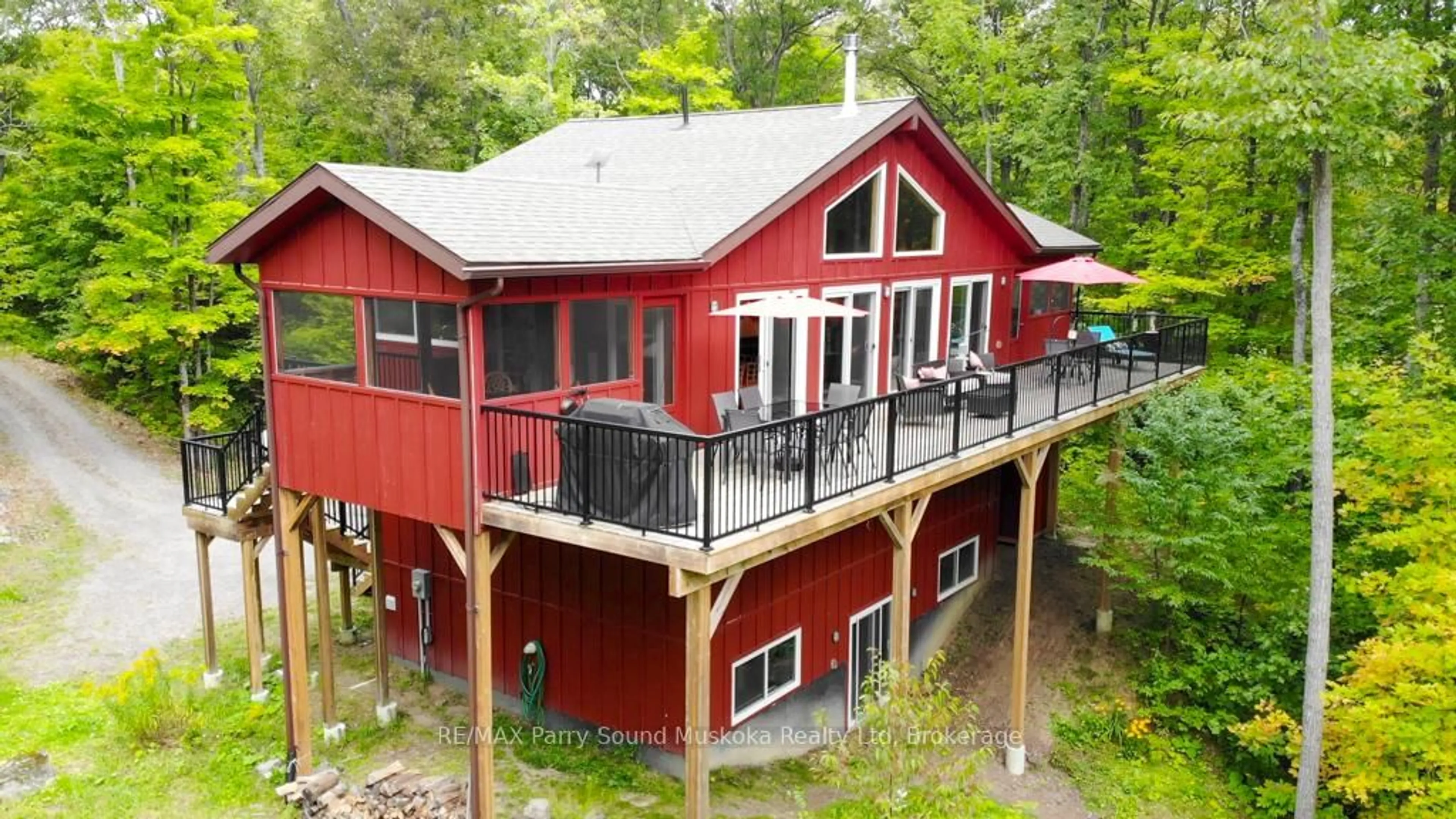 A pic from outside/outdoor area/front of a property/back of a property/a pic from drone, building for 71 Crown Retreats Rd, Whitestone Ontario P0A 1G0