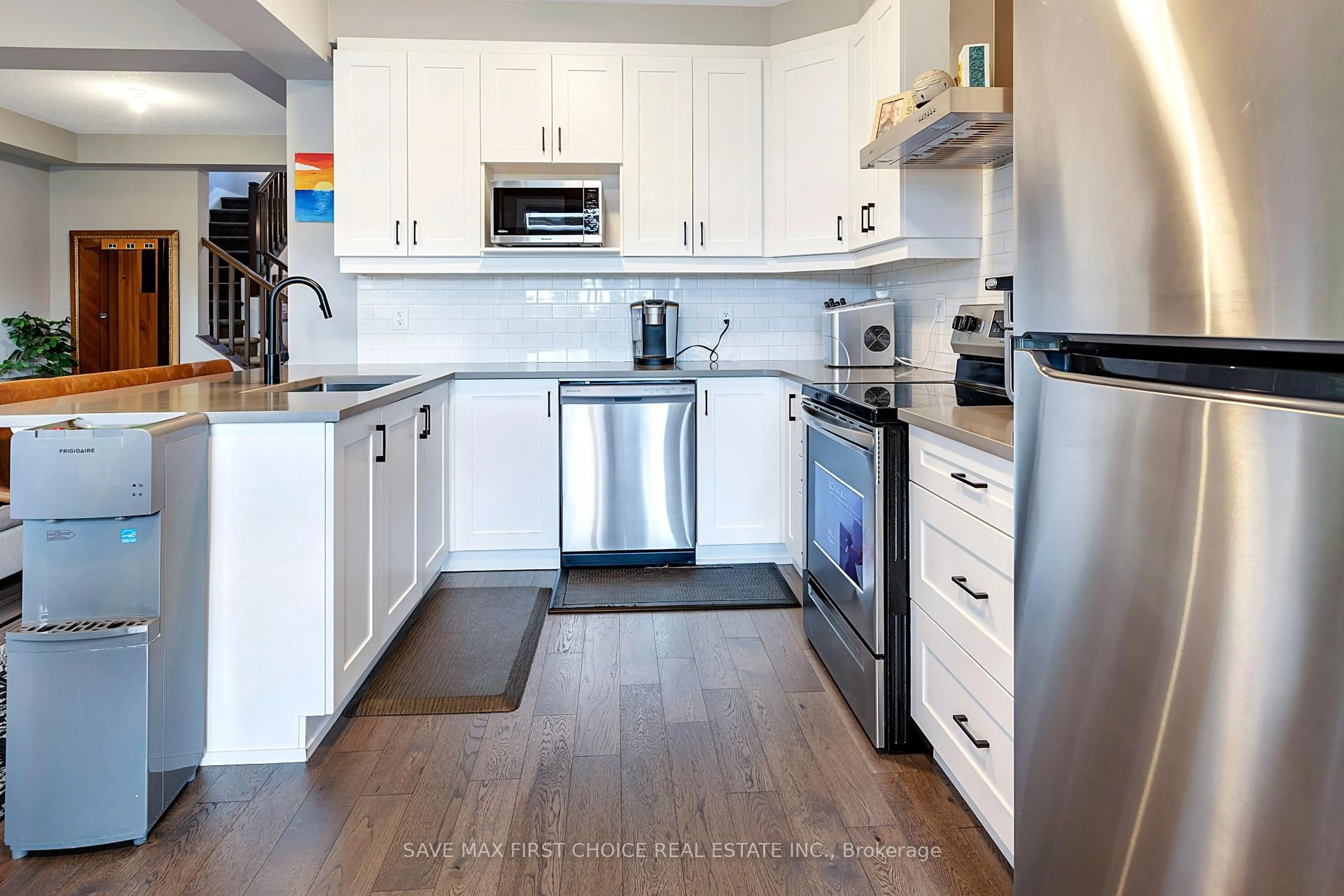 Open concept kitchen, unknown for 2070 WINSOME Terr, Orleans Ontario K4A 5M9