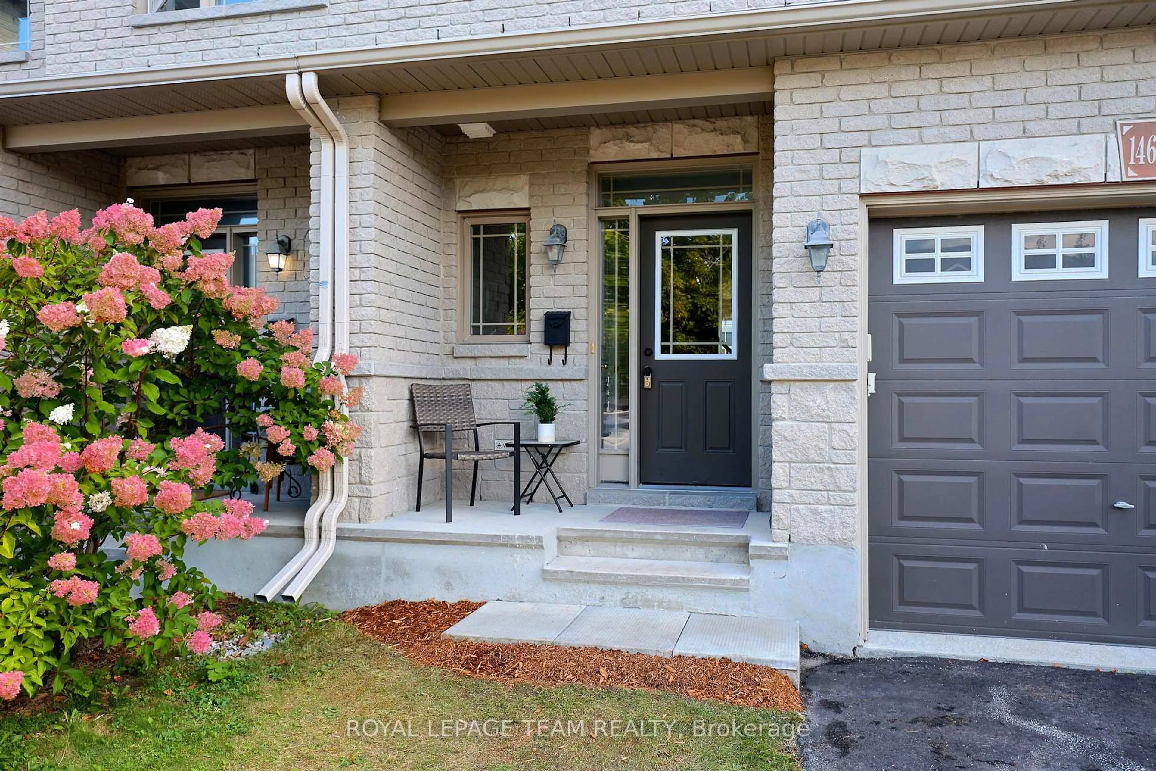 Unknown for 1464 Carronbridge Circ, Ottawa Ontario K2M 0G6