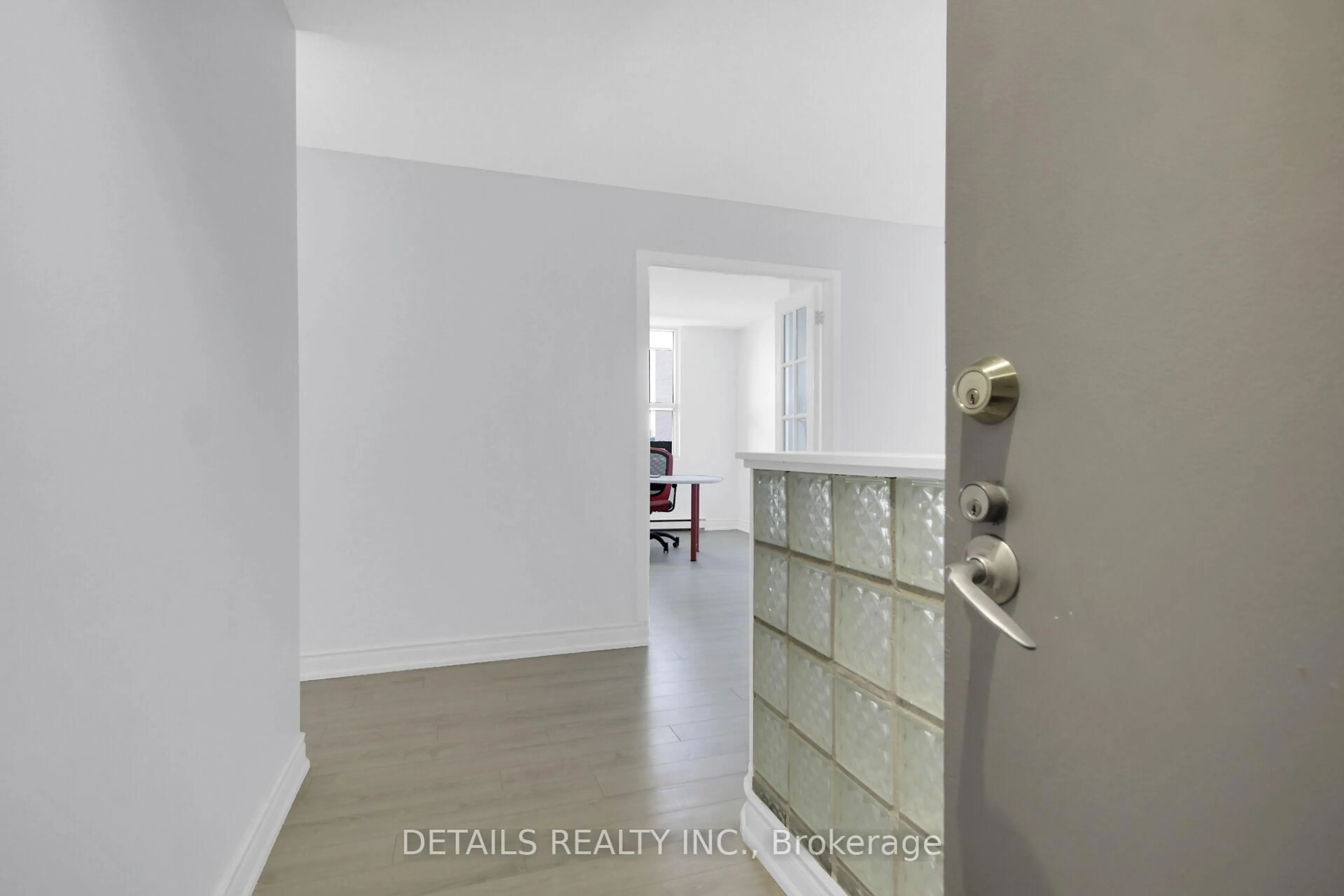 Unknown for 1380 Prince Of Wales Dr #803, Ottawa Ontario K2C 3N5