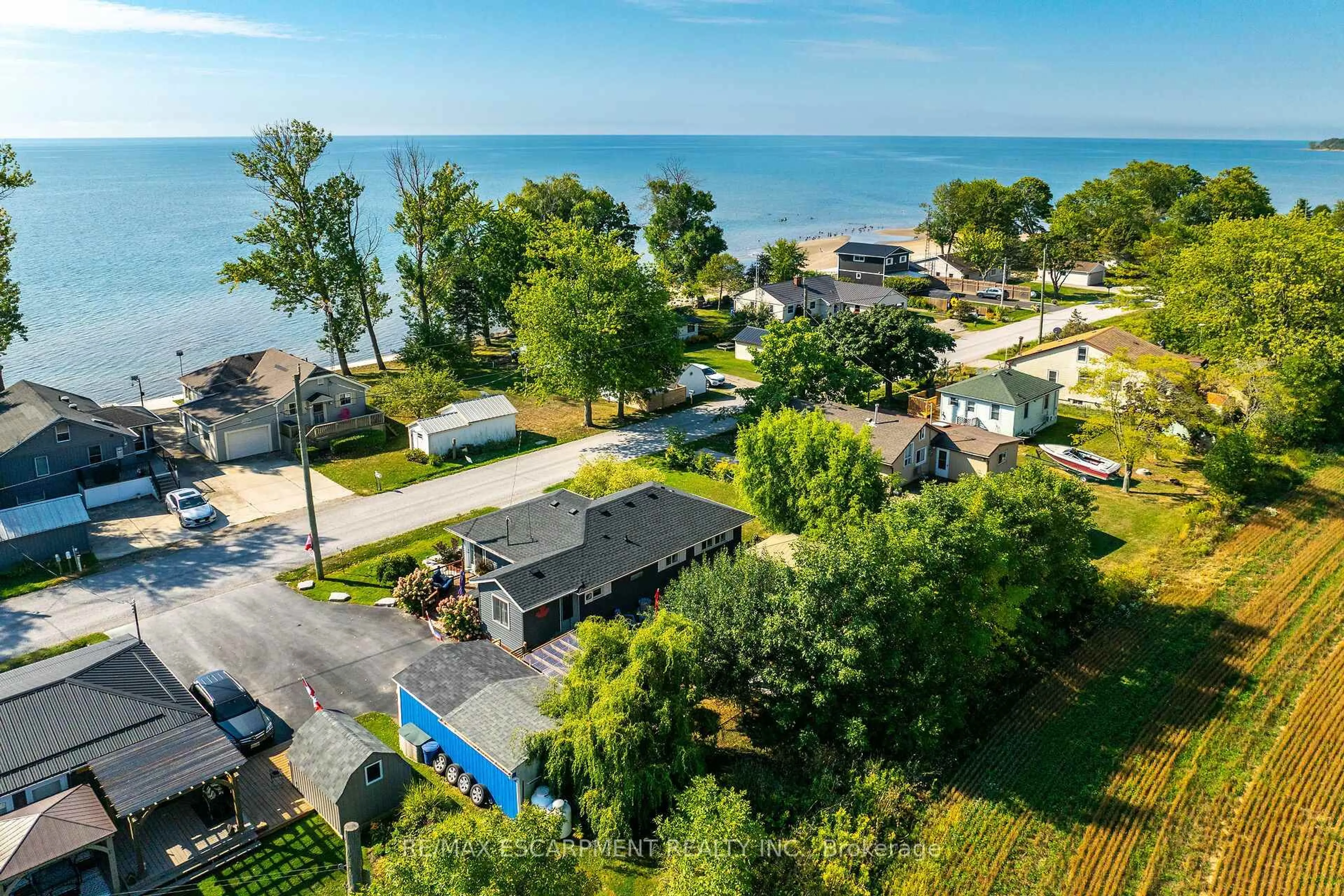 A pic from outside/outdoor area/front of a property/back of a property/a pic from drone, water/lake/river/ocean view for 2011 Lakeshore Rd, Haldimand Ontario N1A 2W8