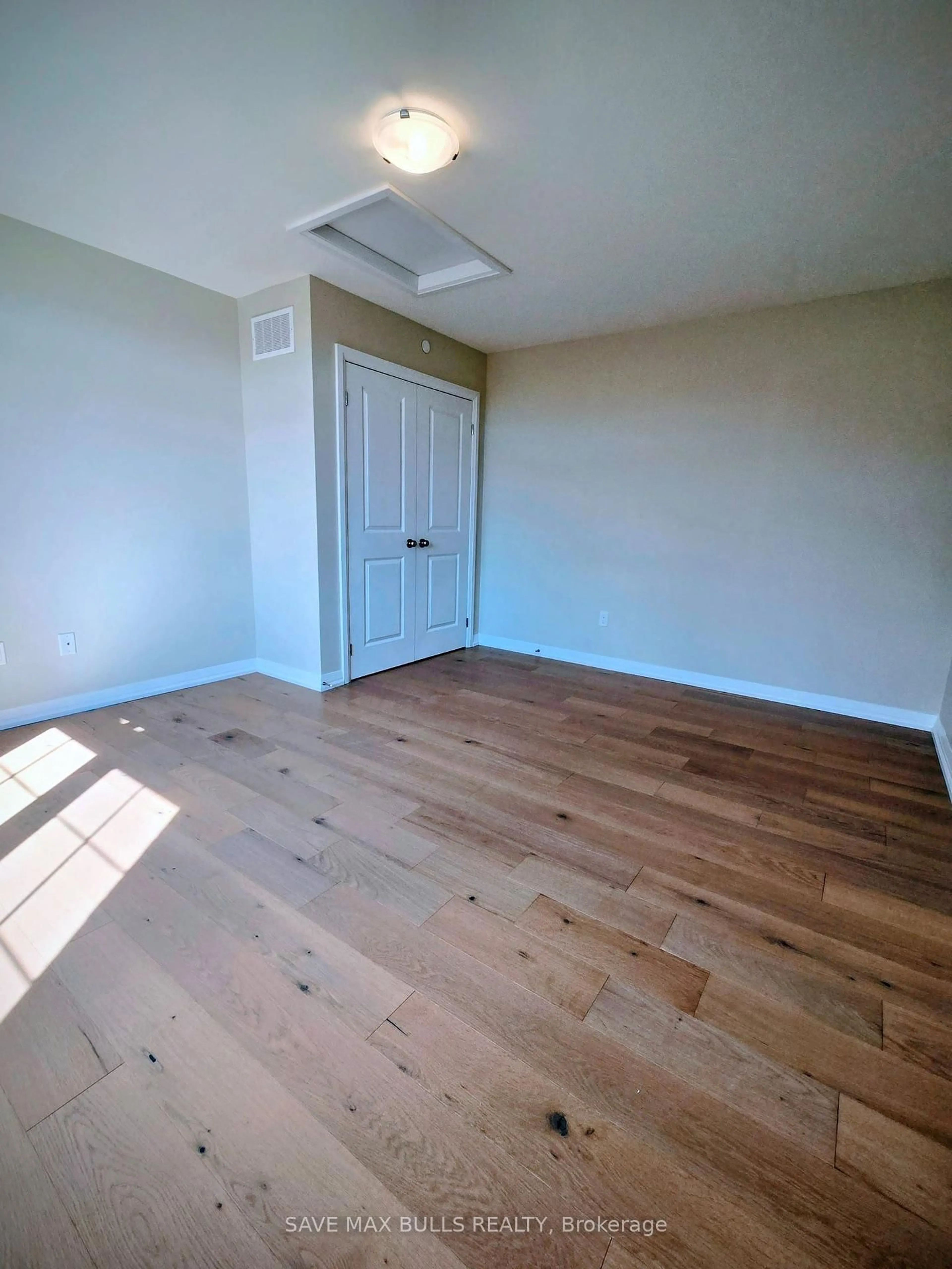 A pic of a room for 397 GARRISON Rd #1, Fort Erie Ontario L2A 1N1