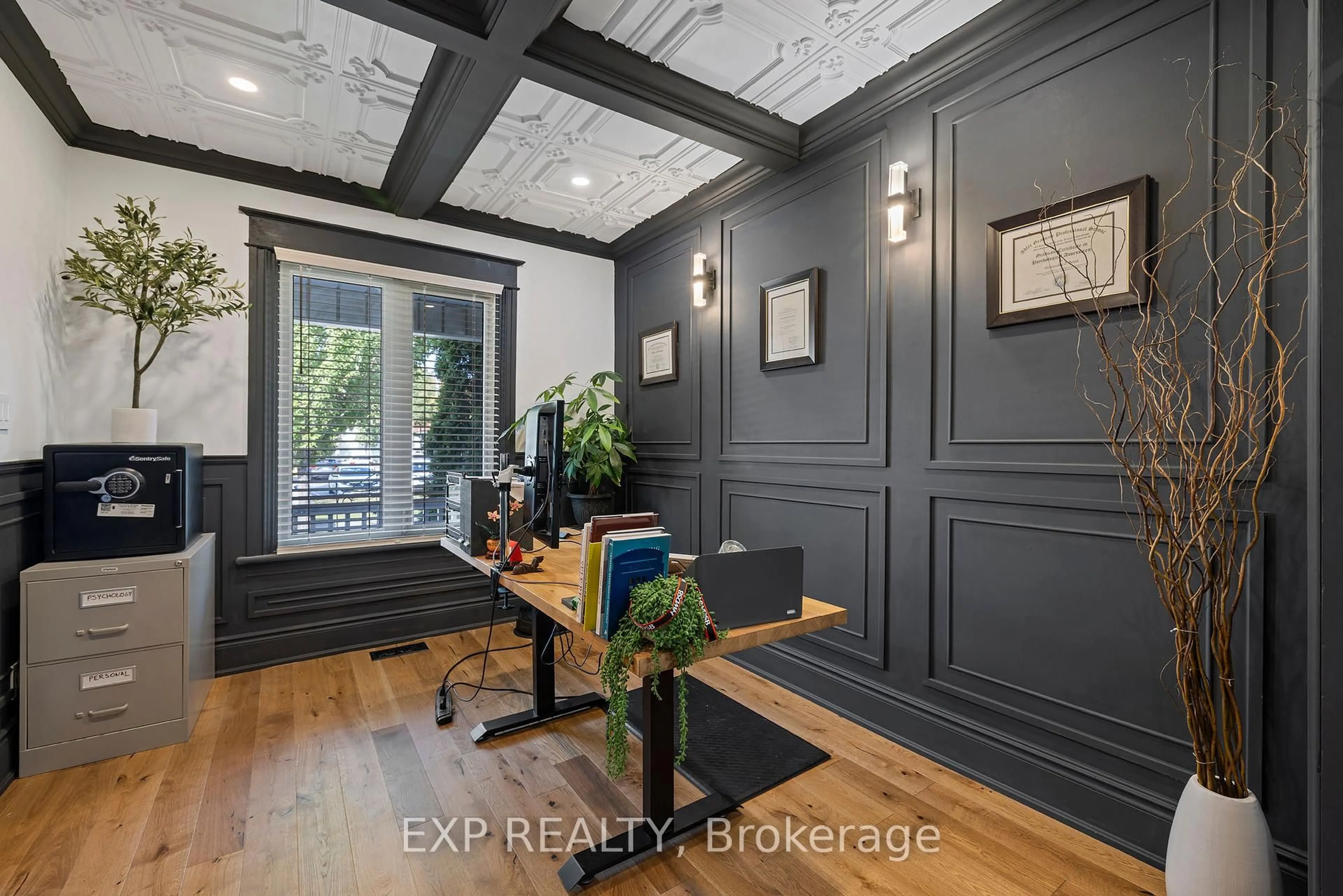 Indoor entryway for 20 Afton Ave, Hamilton Ontario L8M 2B2