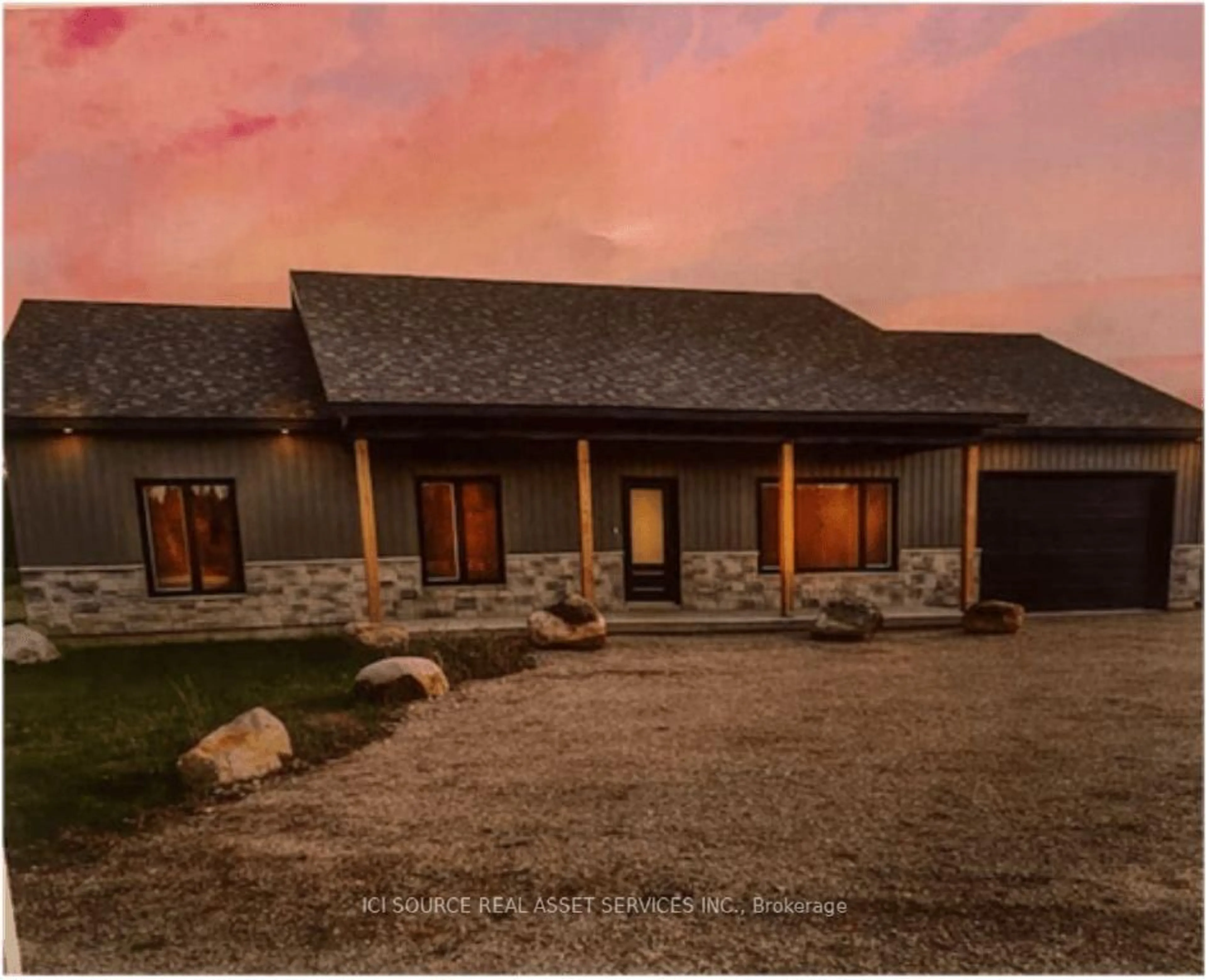 A pic from outside/outdoor area/front of a property/back of a property/a pic from drone, building for 621 Lindsay Road 30, Northern Bruce Peninsula Ontario N0H 1Z0
