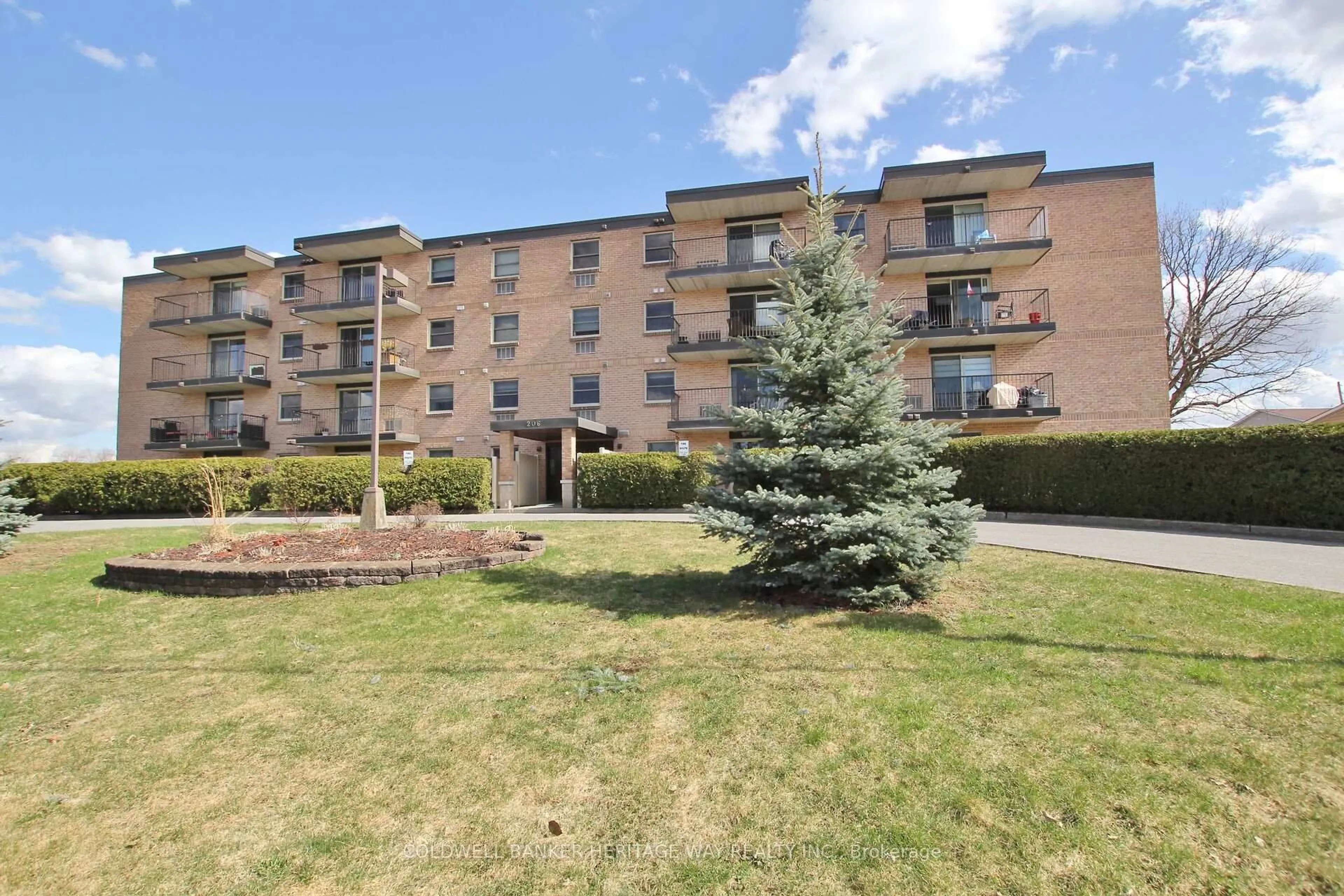 Patio, unknown for 206 Woodward St #405, Carleton Place Ontario K7C 4E9