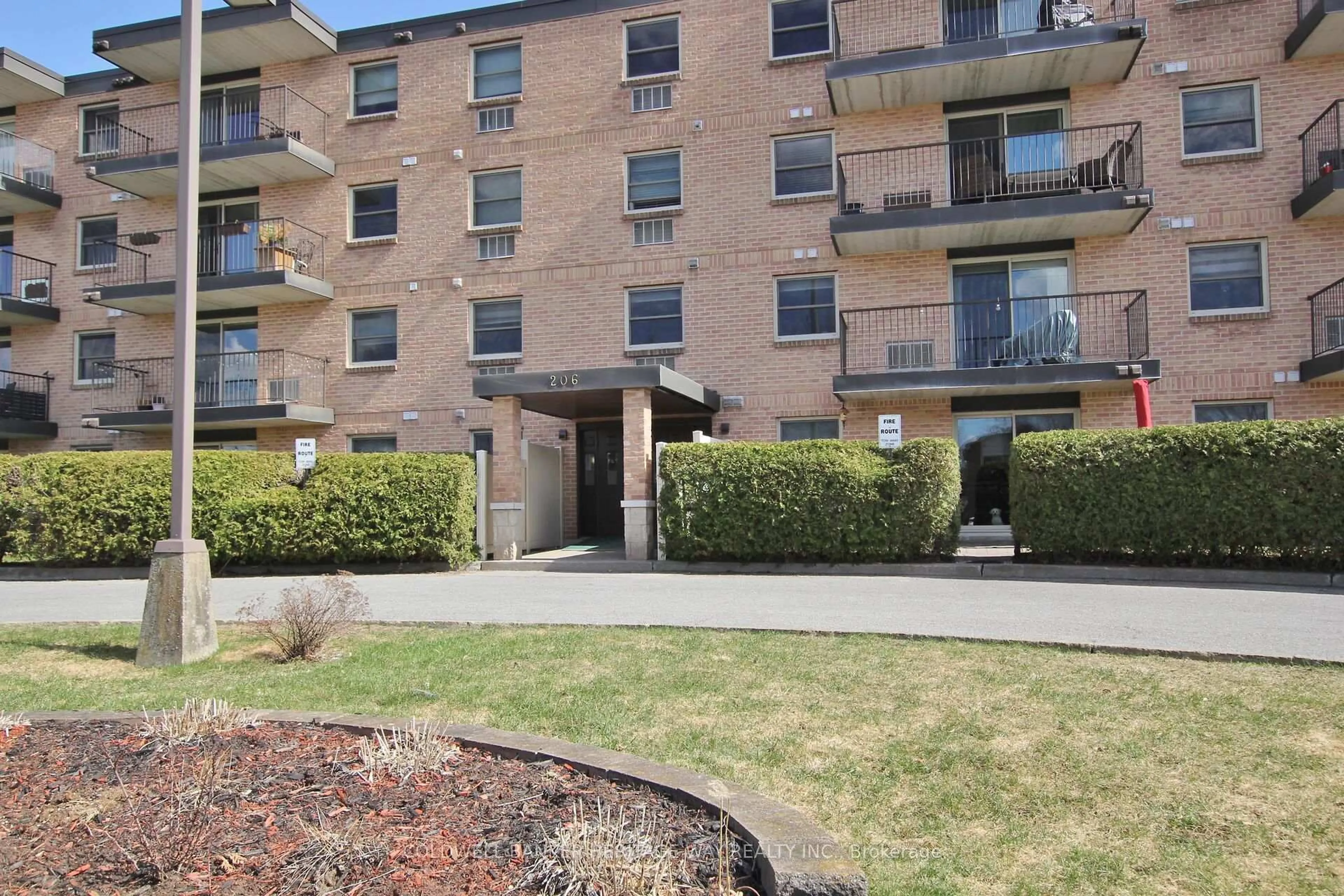 Patio, street for 206 Woodward St #405, Carleton Place Ontario K7C 4E9