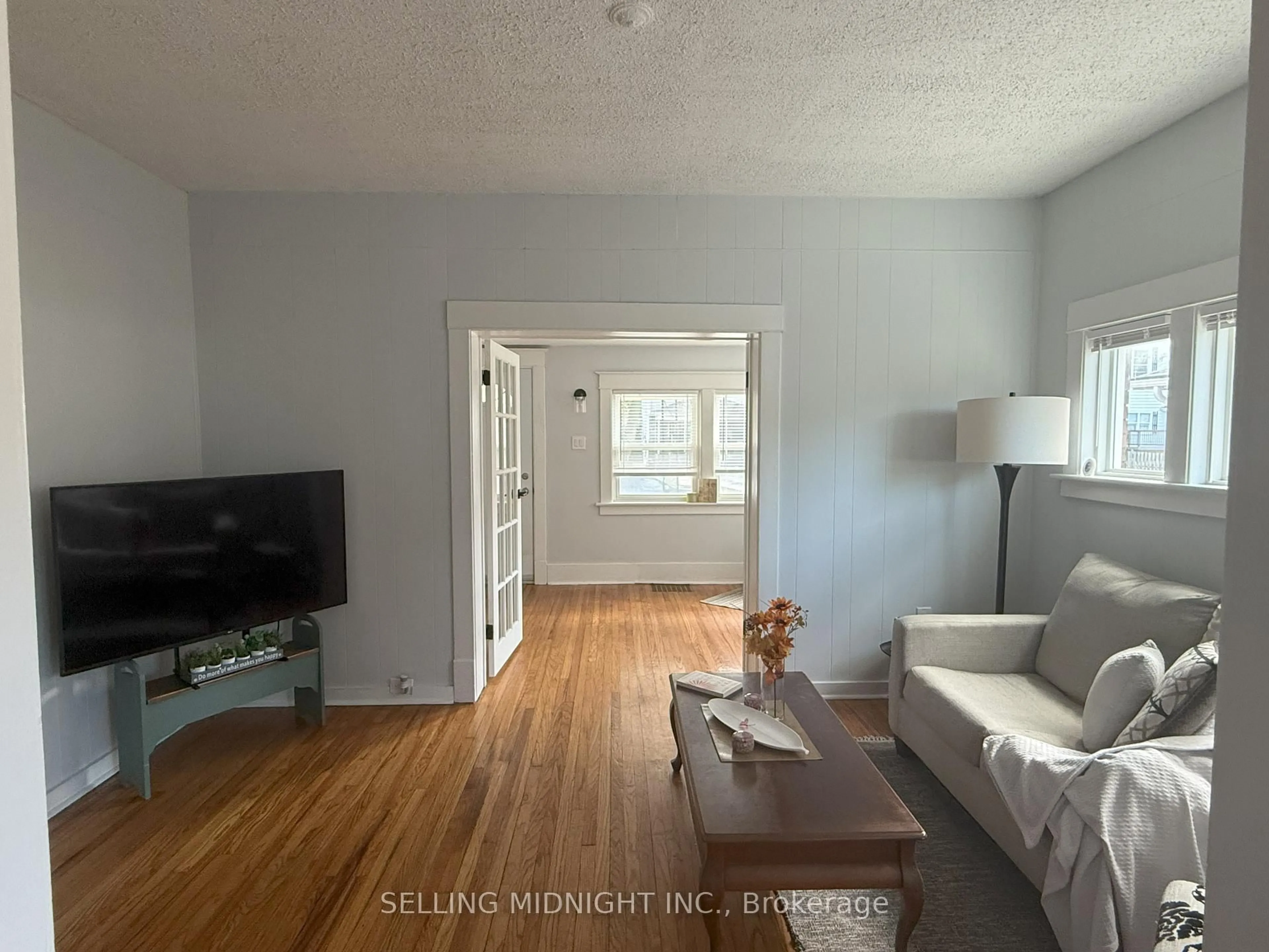 Living room with furniture, unknown for 5341 Bridge St, Niagara Falls Ontario L2E 2T5