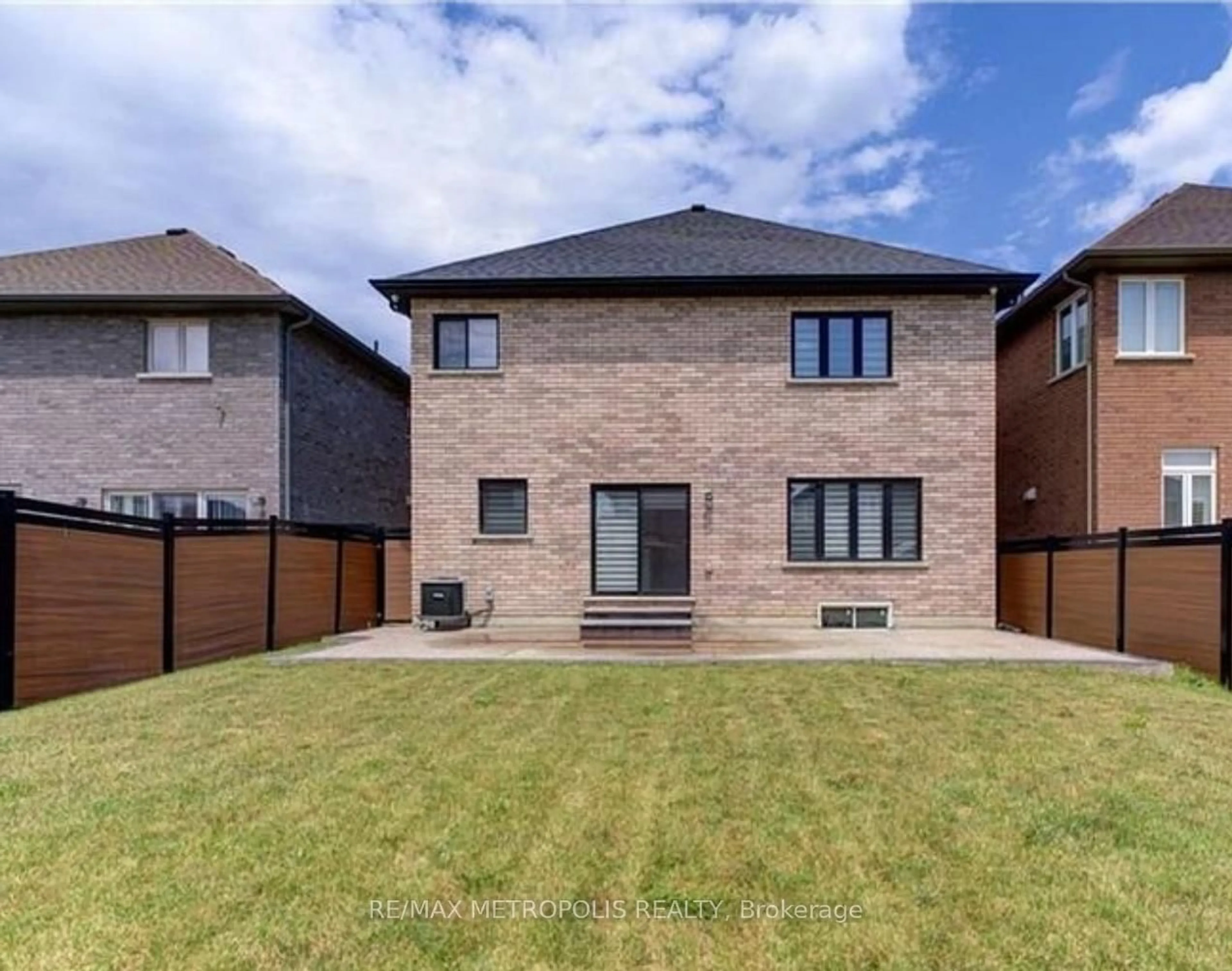 Home with brick exterior material, street for 51 CITTADELLA Blvd, Hamilton Ontario L0R 1P0