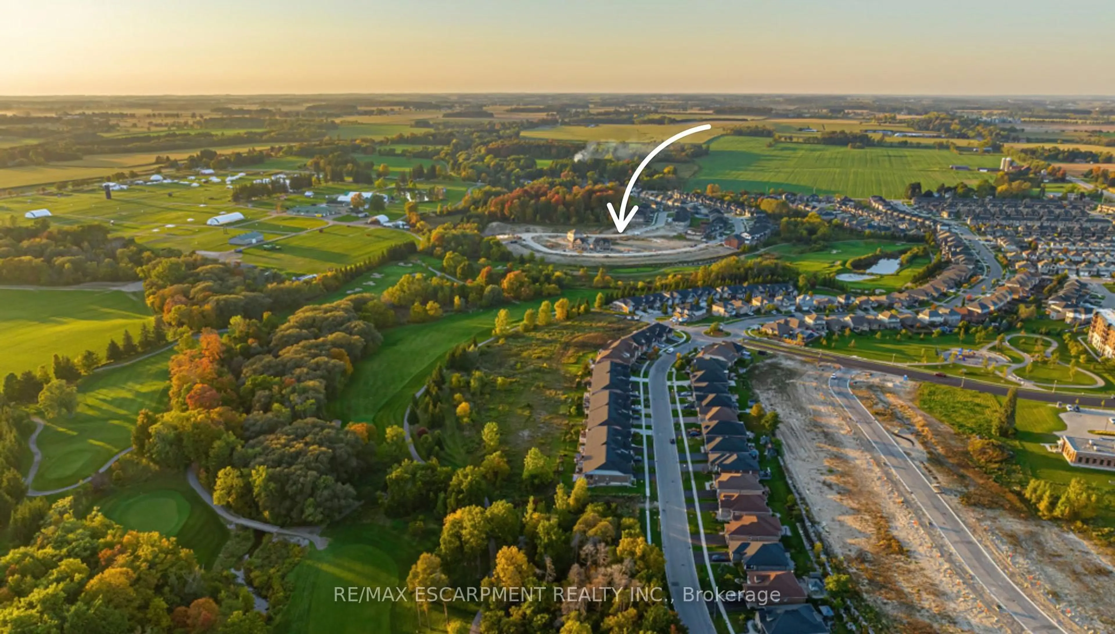 A pic from outside/outdoor area/front of a property/back of a property/a pic from drone, water/lake/river/ocean view for 427 Masters Dr, Woodstock Ontario N4T 0L2