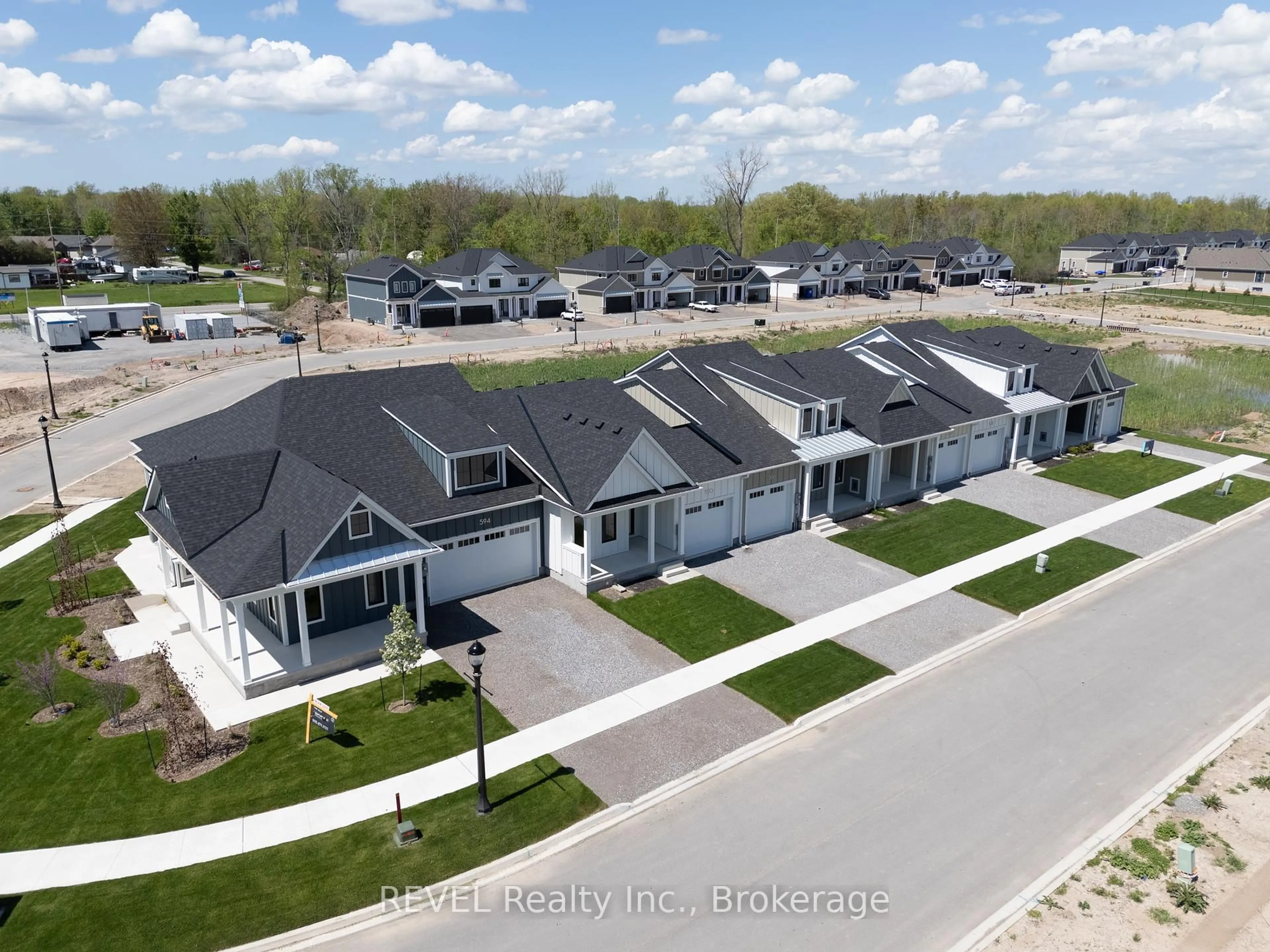 A pic from outside/outdoor area/front of a property/back of a property/a pic from drone, street for 70E Seneca Dr, Fort Erie Ontario L2A 1C2