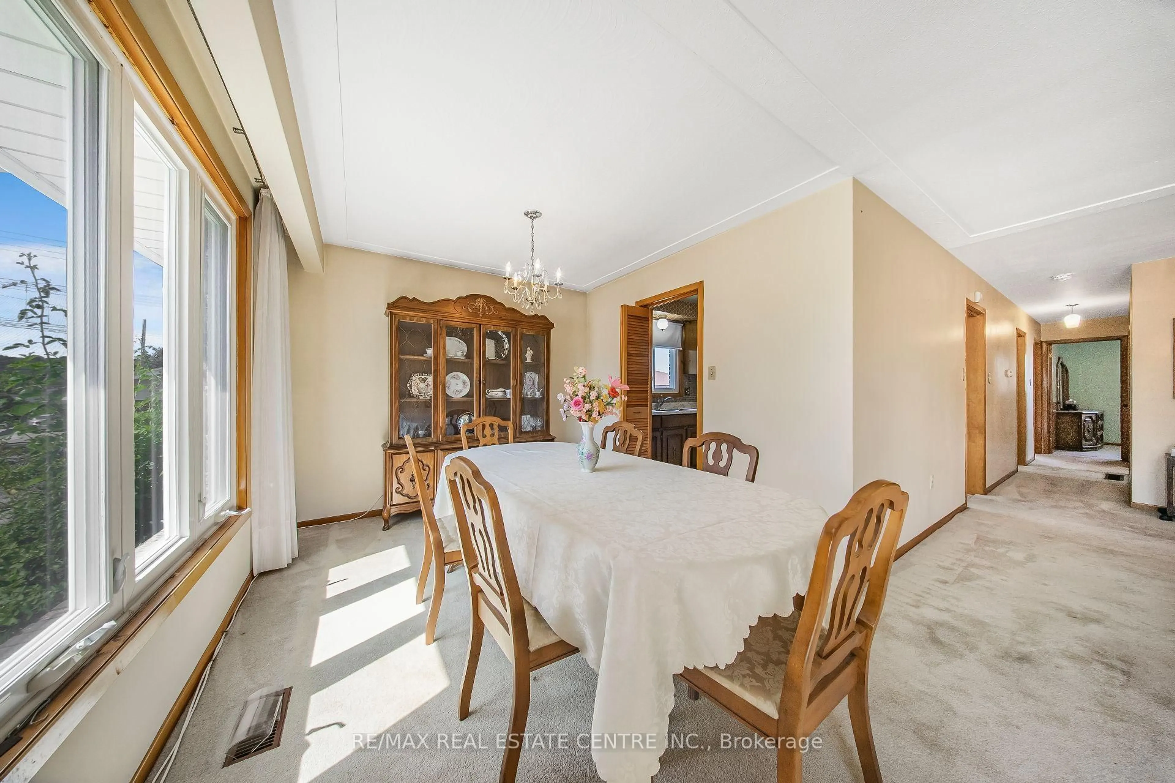 Dining room, unknown for 103 Forest Hill Cres, Hamilton Ontario L8K 5V3