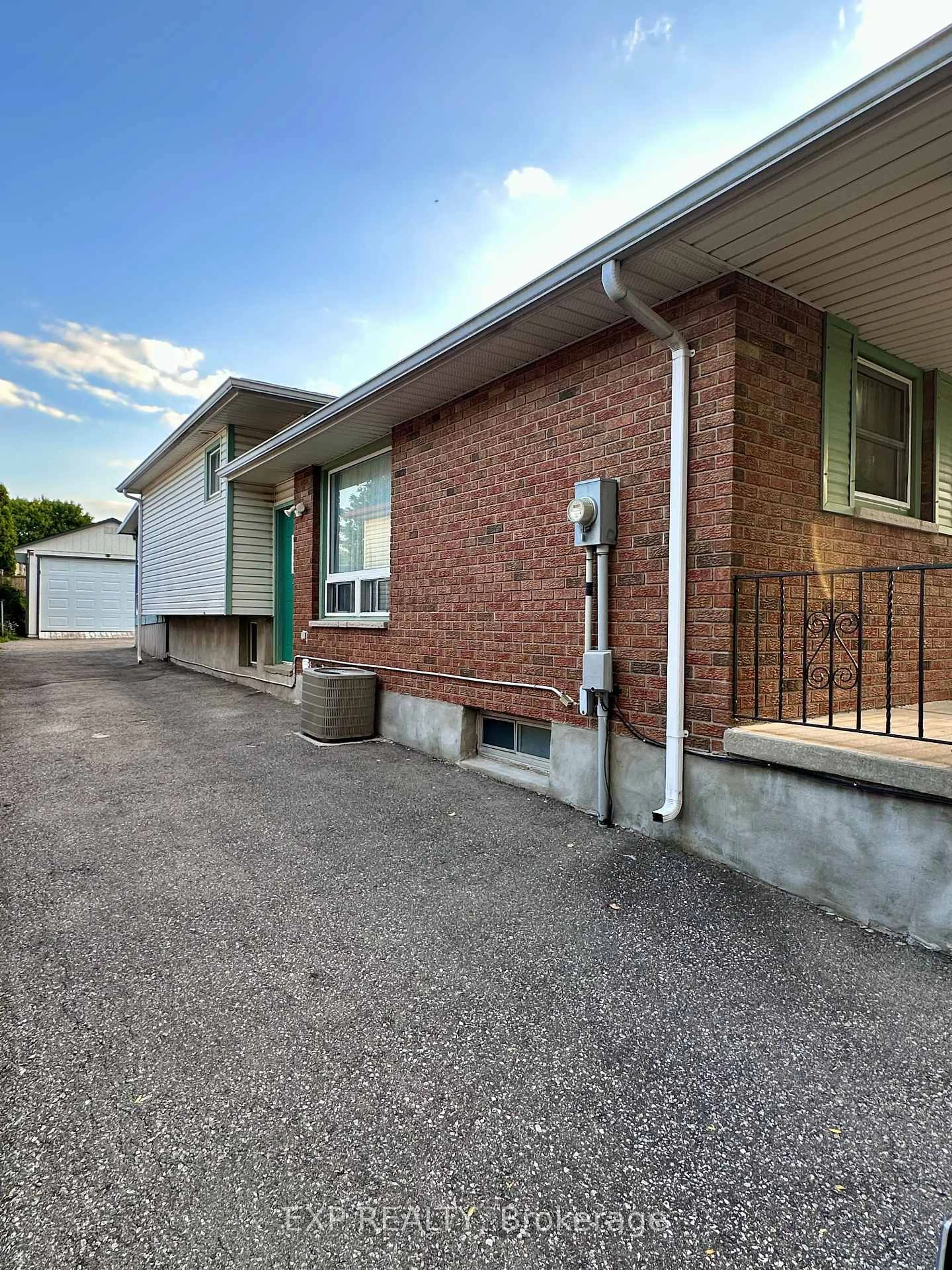 Home with brick exterior material, street for 981 Jalna Blvd, London South Ontario N6E 2R2