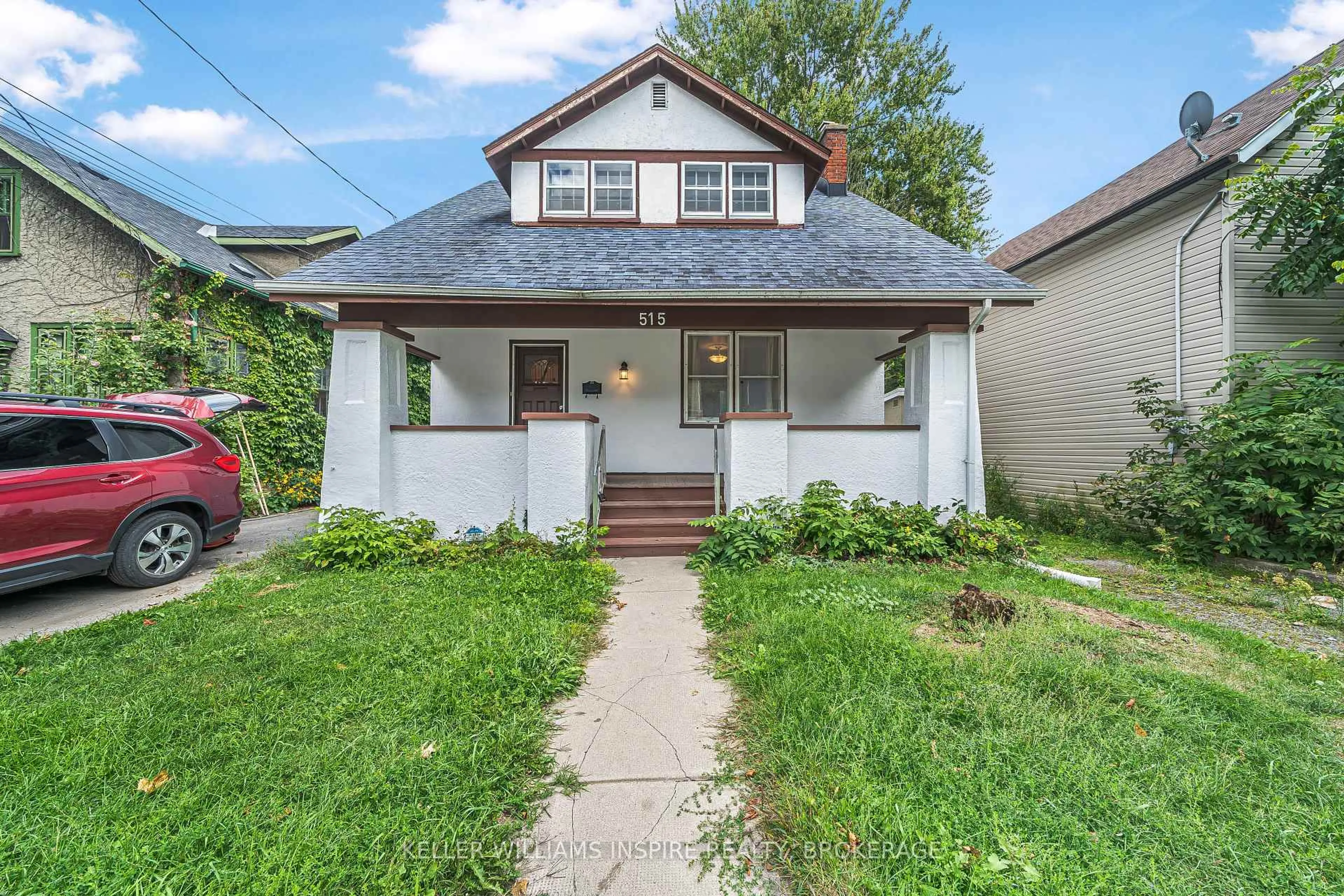 Home with vinyl exterior material, street for 515 Victoria St, Kingston Ontario K7L 3Z9