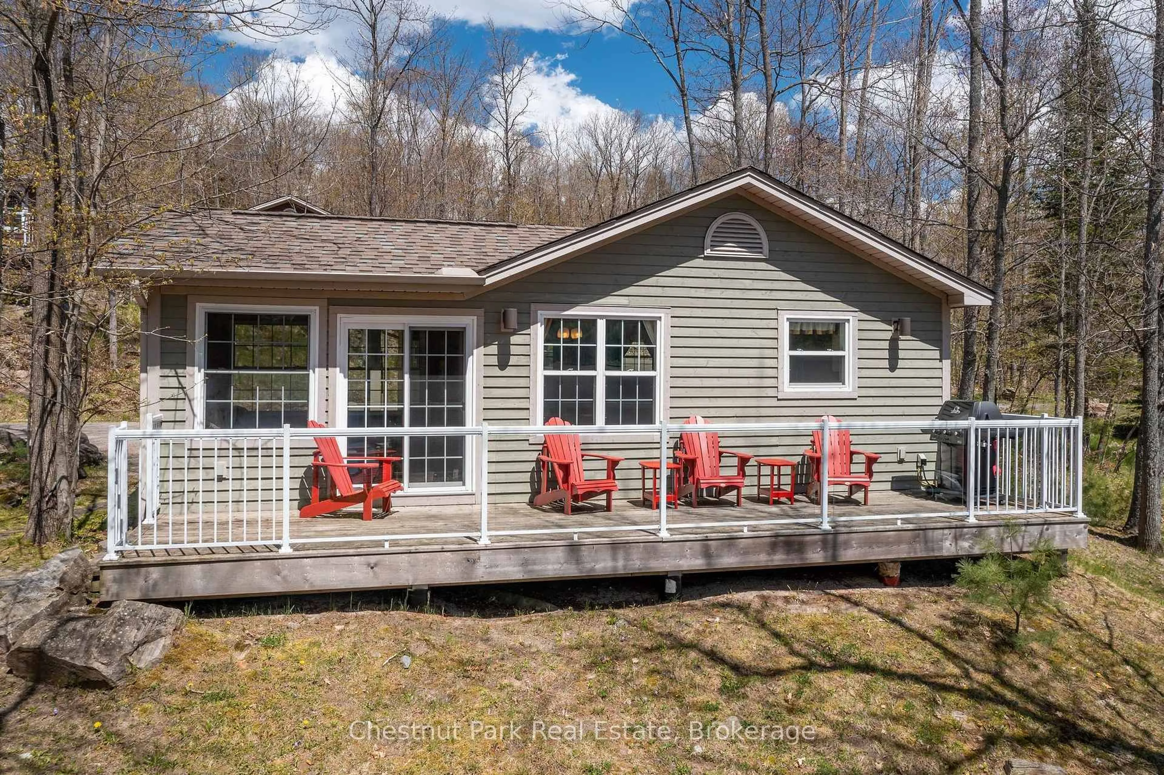 Home with vinyl exterior material, water/lake/river/ocean view for 1052 RAT BAY Rd #115-5, Lake of Bays Ontario P1H 2J6