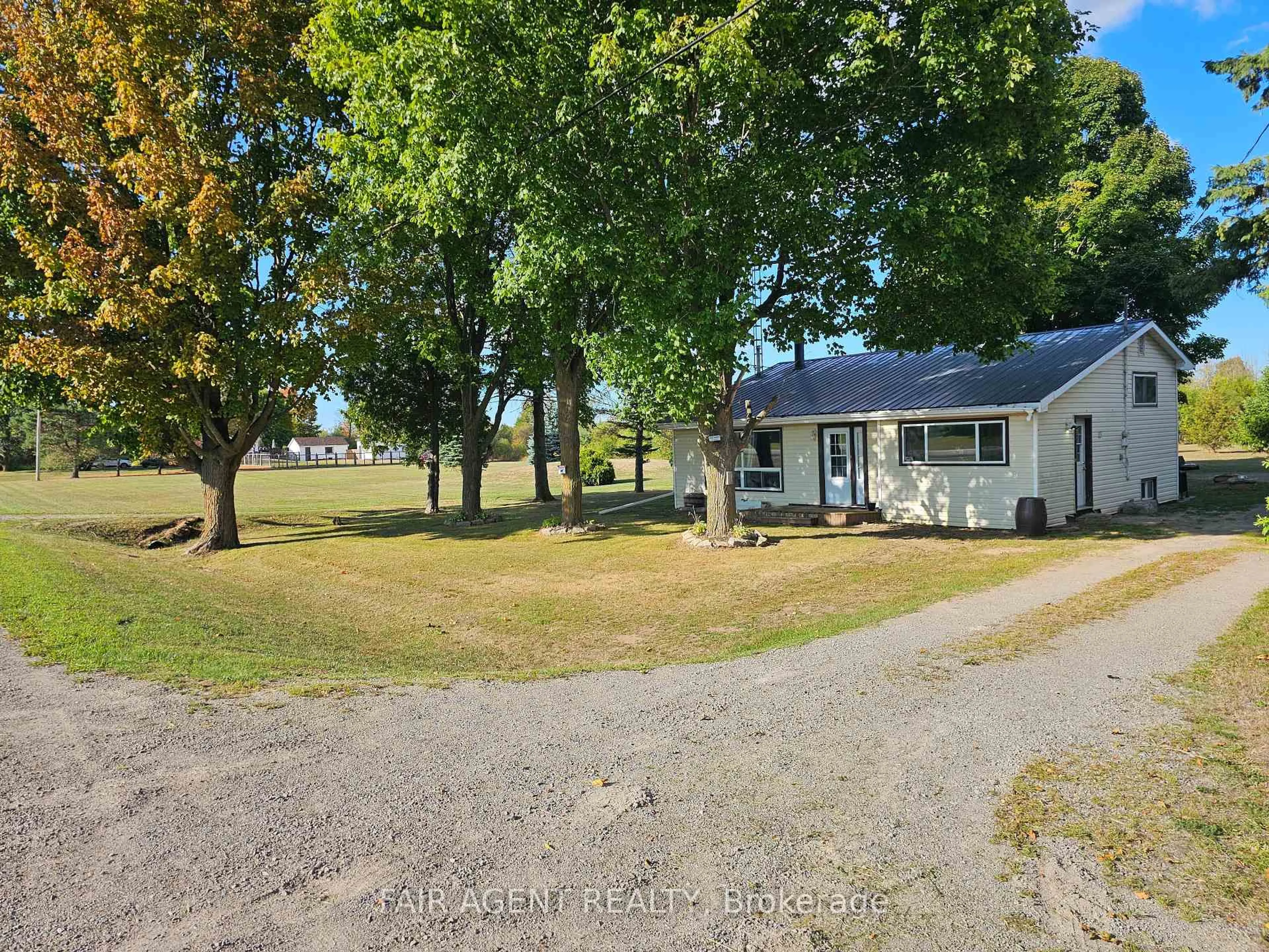 A pic from outside/outdoor area/front of a property/back of a property/a pic from drone, unknown for 7861 COUNTY ROAD 6 Rd, Elizabethtown-Kitley Ontario K0G 1R0