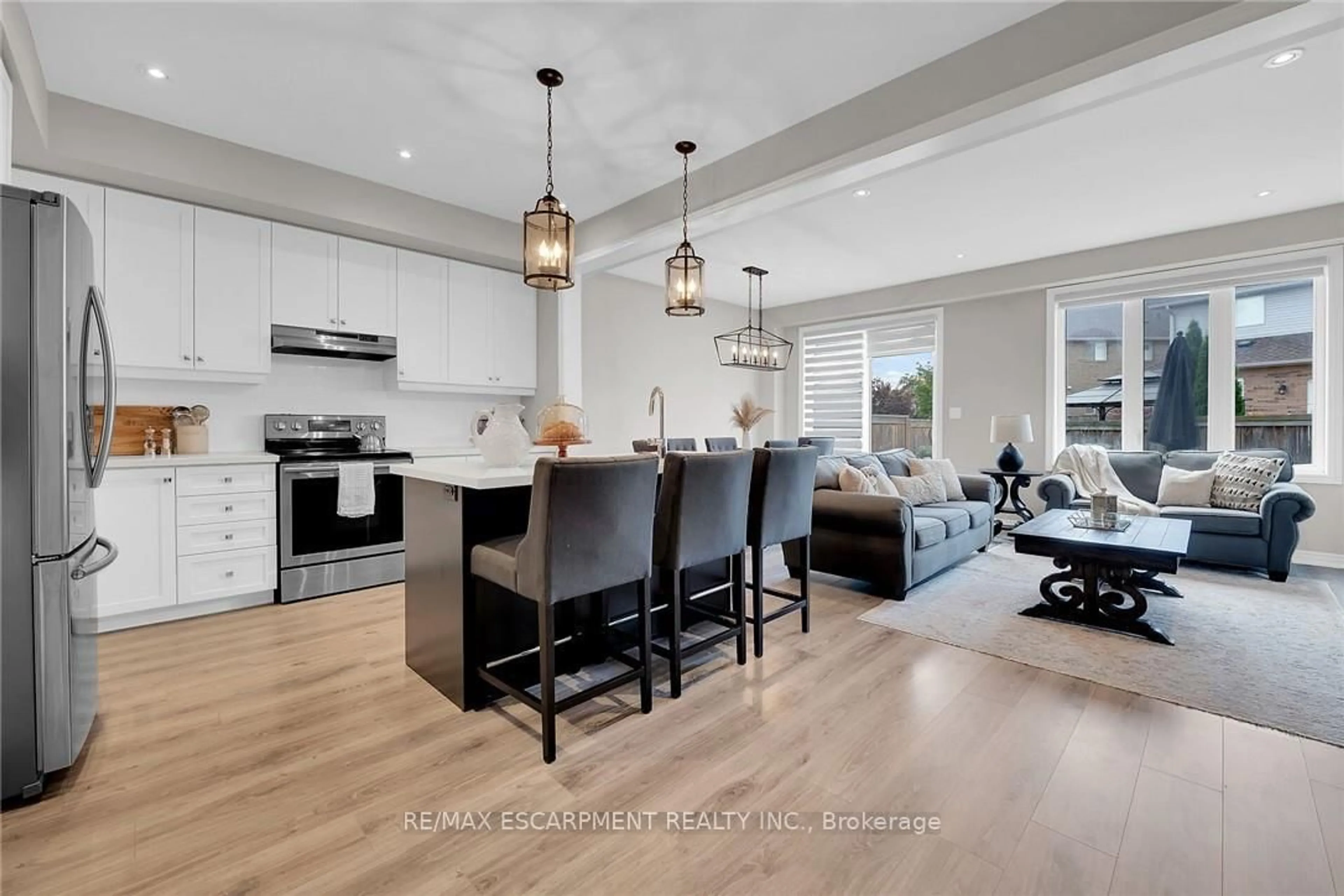 Open concept kitchen, unknown for 1890 Rymal Rd #31, Hamilton Ontario L0R 1P0