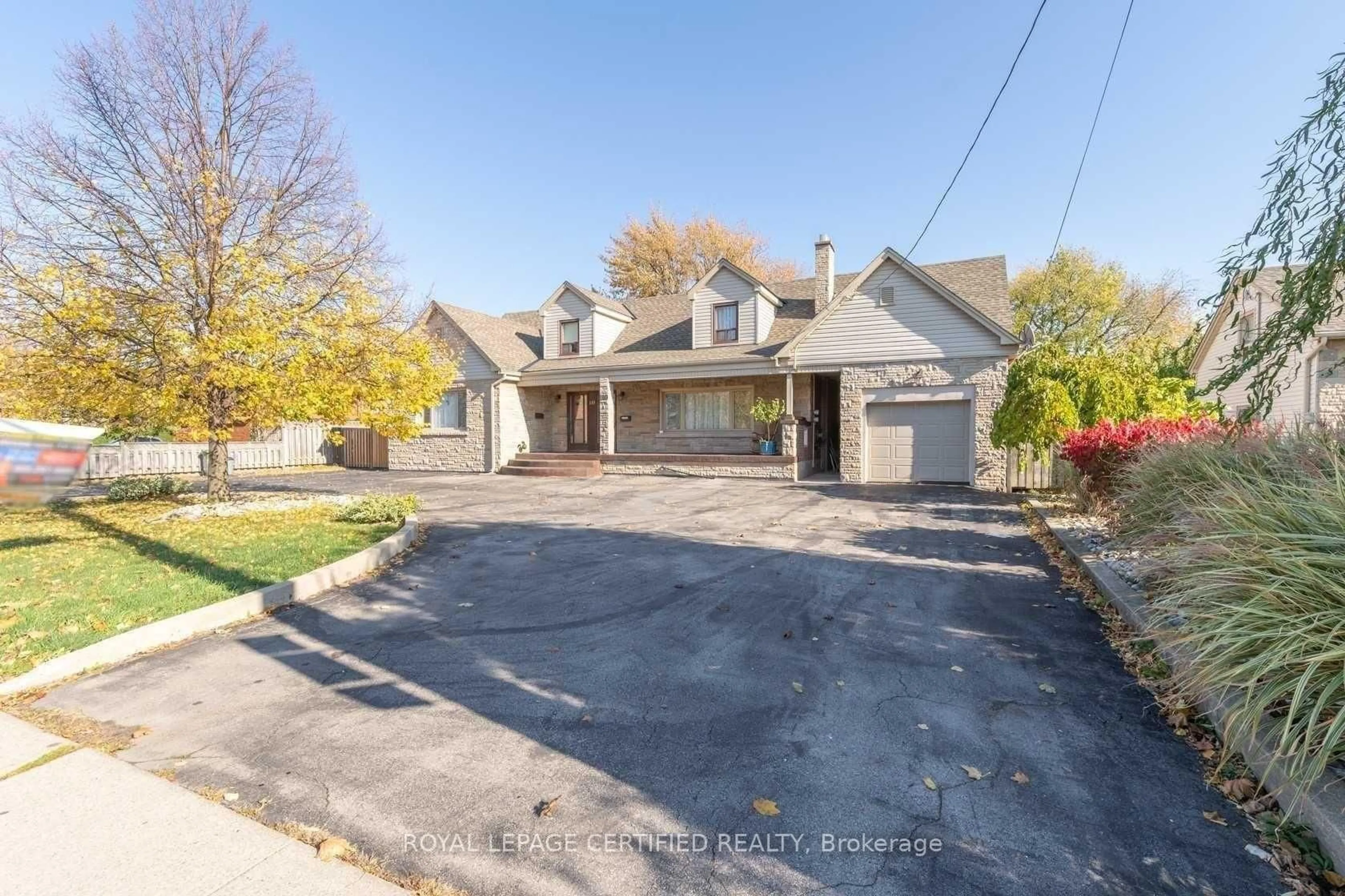A pic from outside/outdoor area/front of a property/back of a property/a pic from drone, street for 110 Gray Rd, Hamilton Ontario L8G 3V1