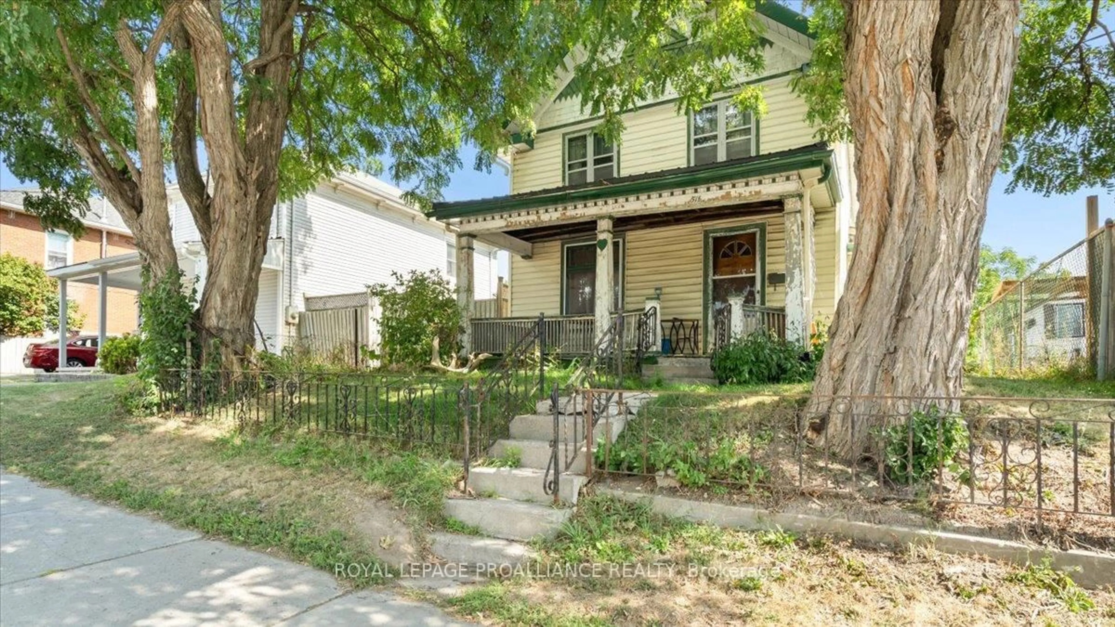 Unknown for 51 1/2 North Front St, Belleville Ontario K8P 3B2