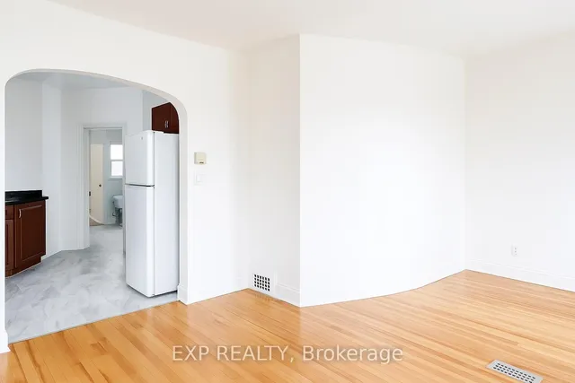 446 Cambridge St, Ottawa 3