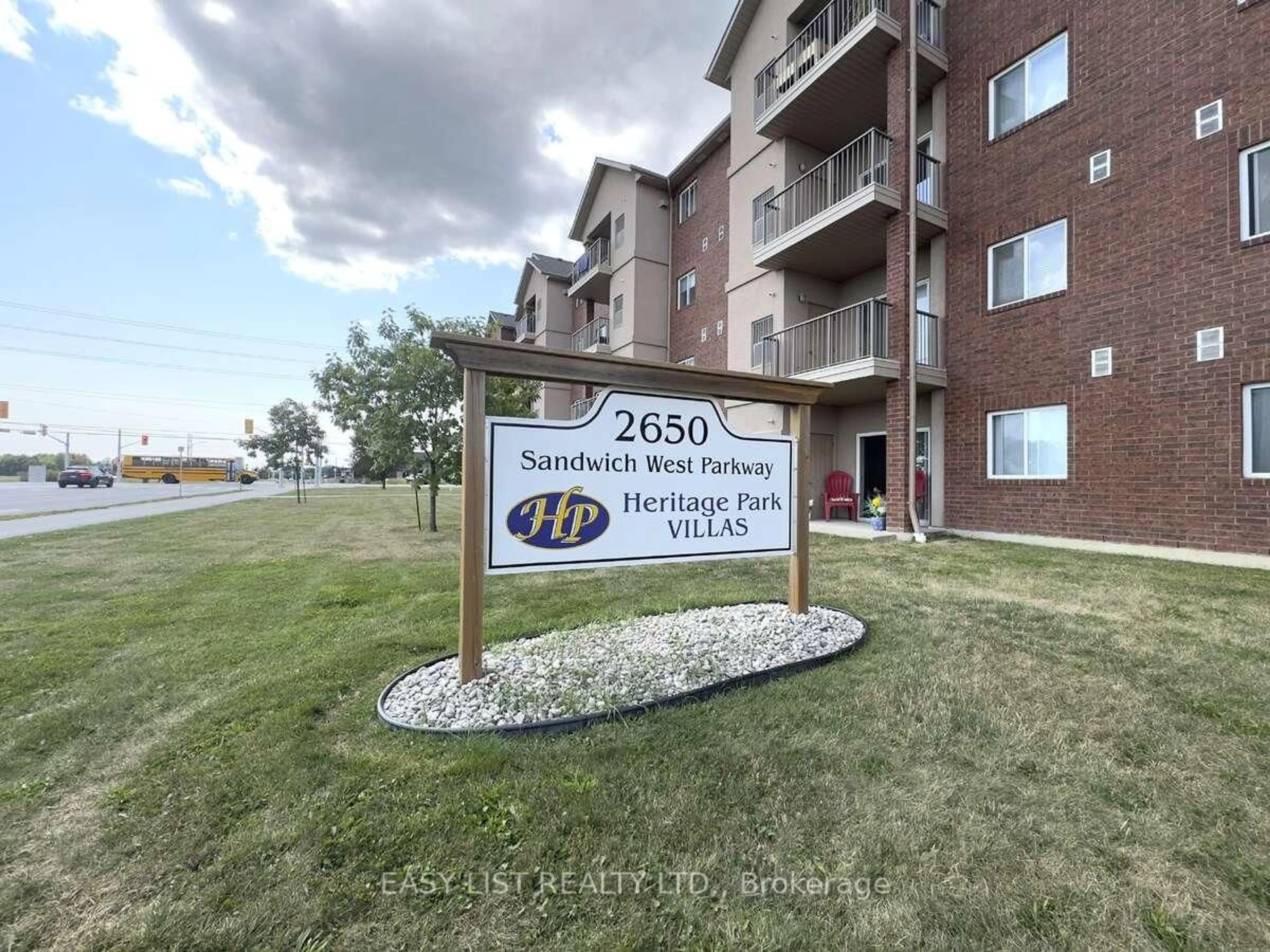 Unknown for 2650 Sandwich Pkwy #202, LaSalle Ontario N9H 0A7