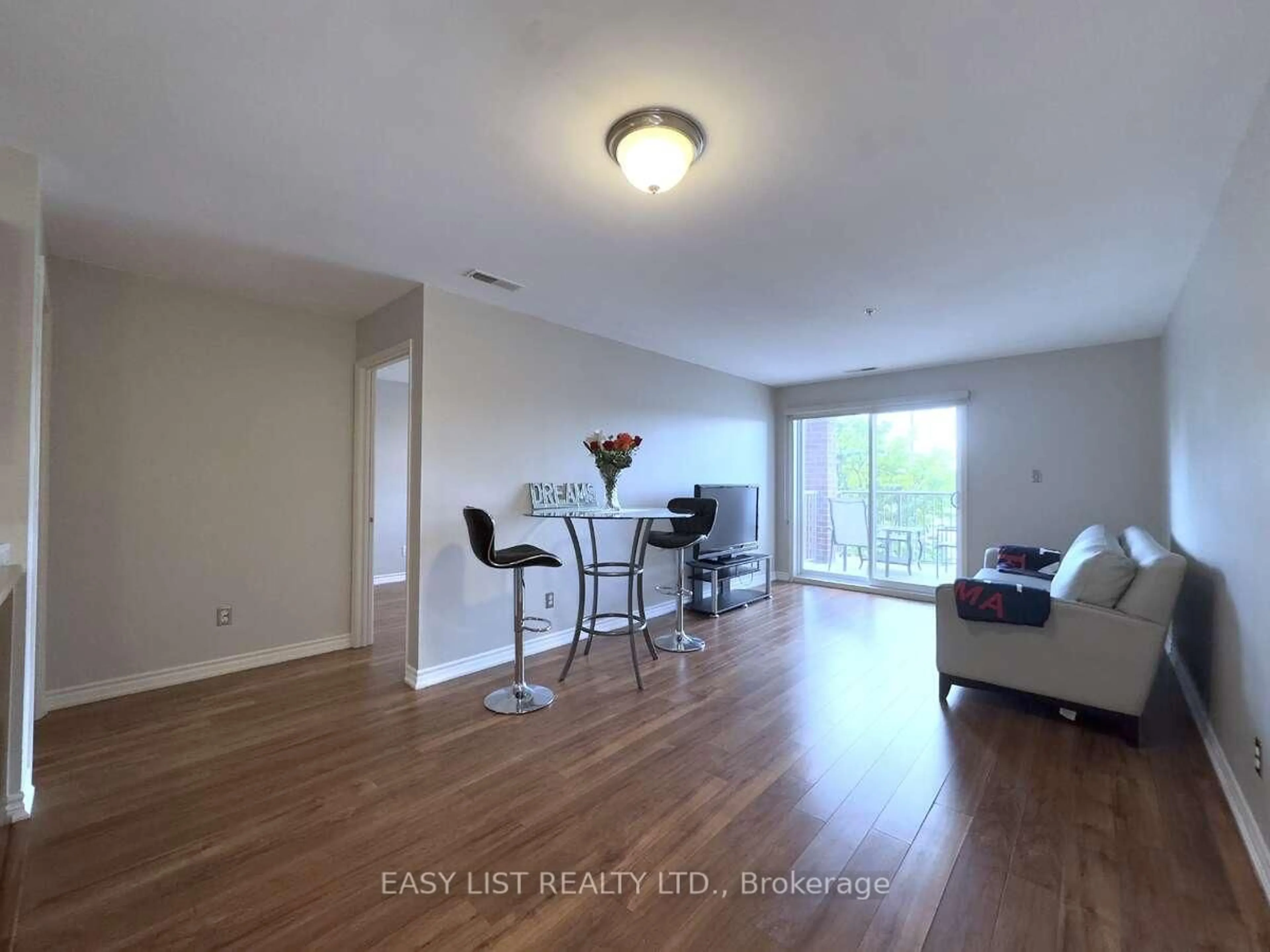 A pic of a room for 2650 Sandwich Pkwy #202, LaSalle Ontario N9H 0A7