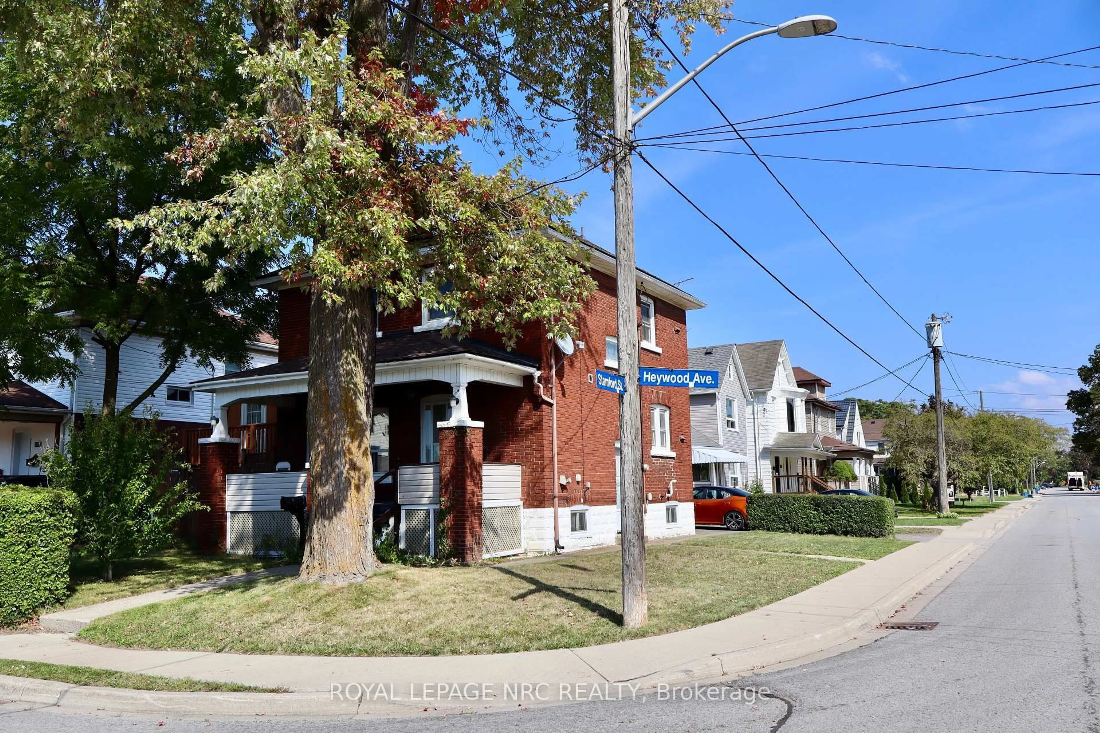 Home with brick exterior material, street for 5322 Heywood Ave, Niagara Falls Ontario L2E 4V6