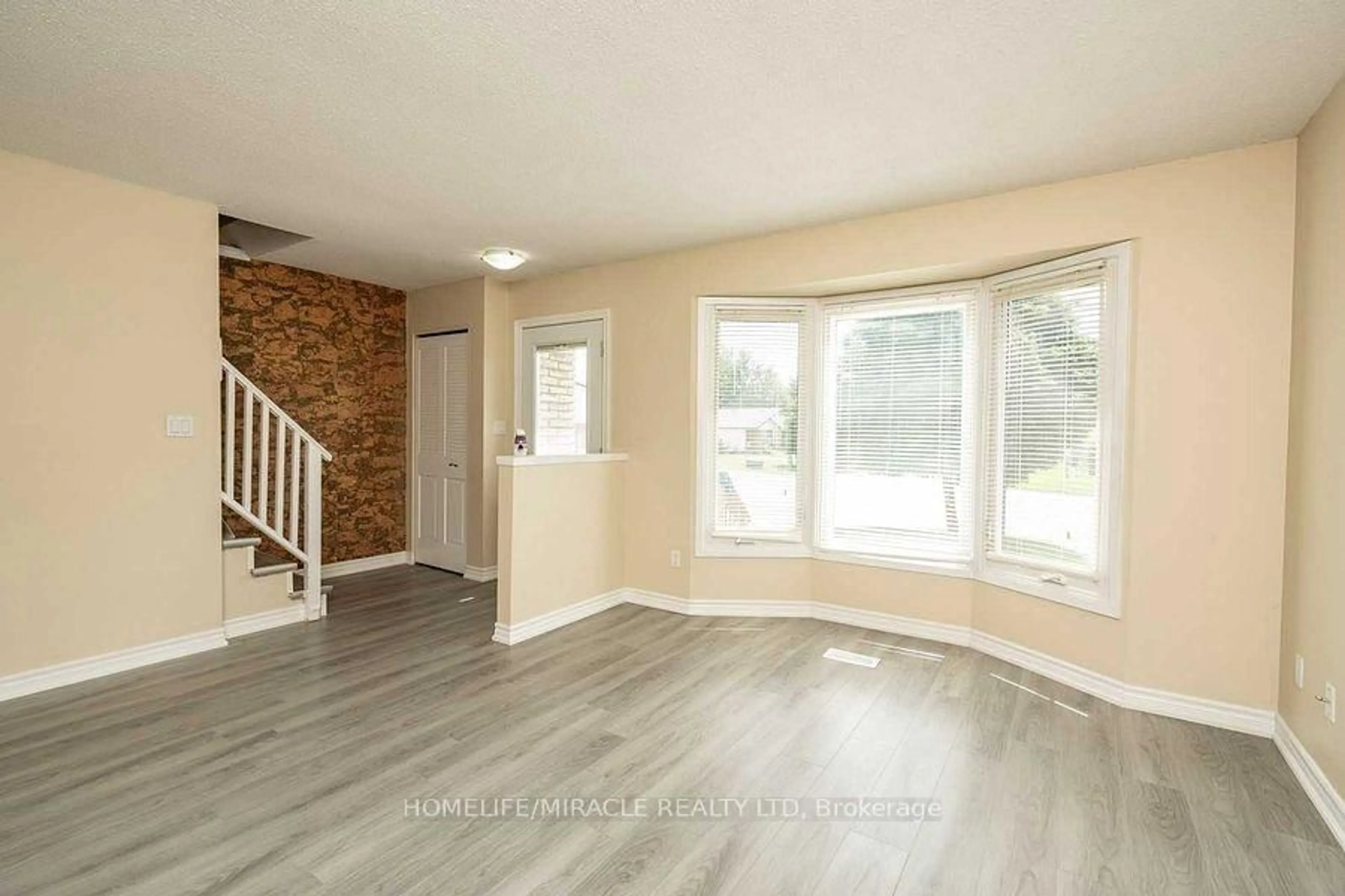 Unknown for 76 Manley Cres, Thorold Ontario L2V 4K3