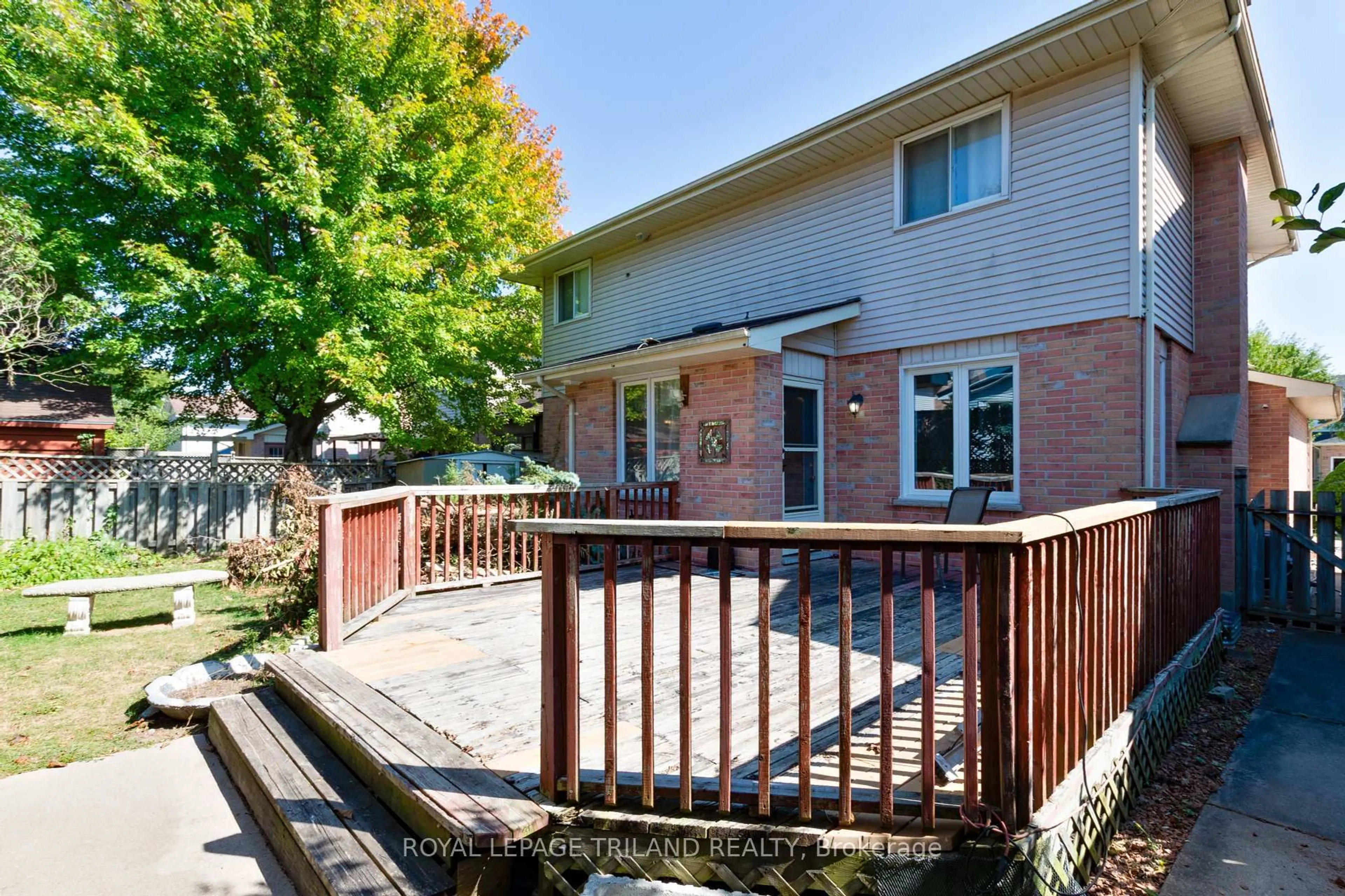 Patio, street for 26 Redwood Lane, London East Ontario N5V 4C4