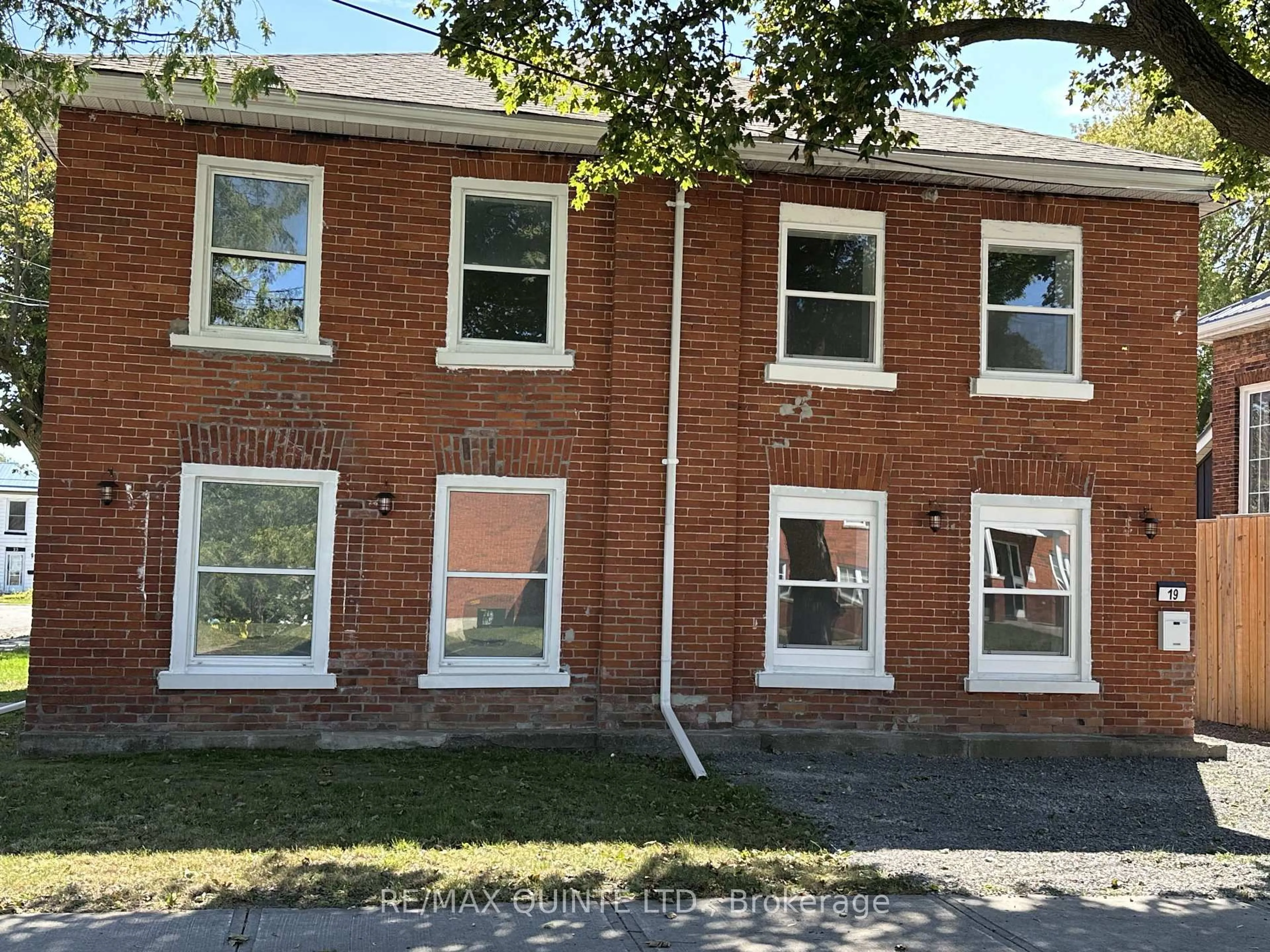 Home with brick exterior material, building for 19 & 21 Railway Terr, Belleville Ontario K8N 2R8