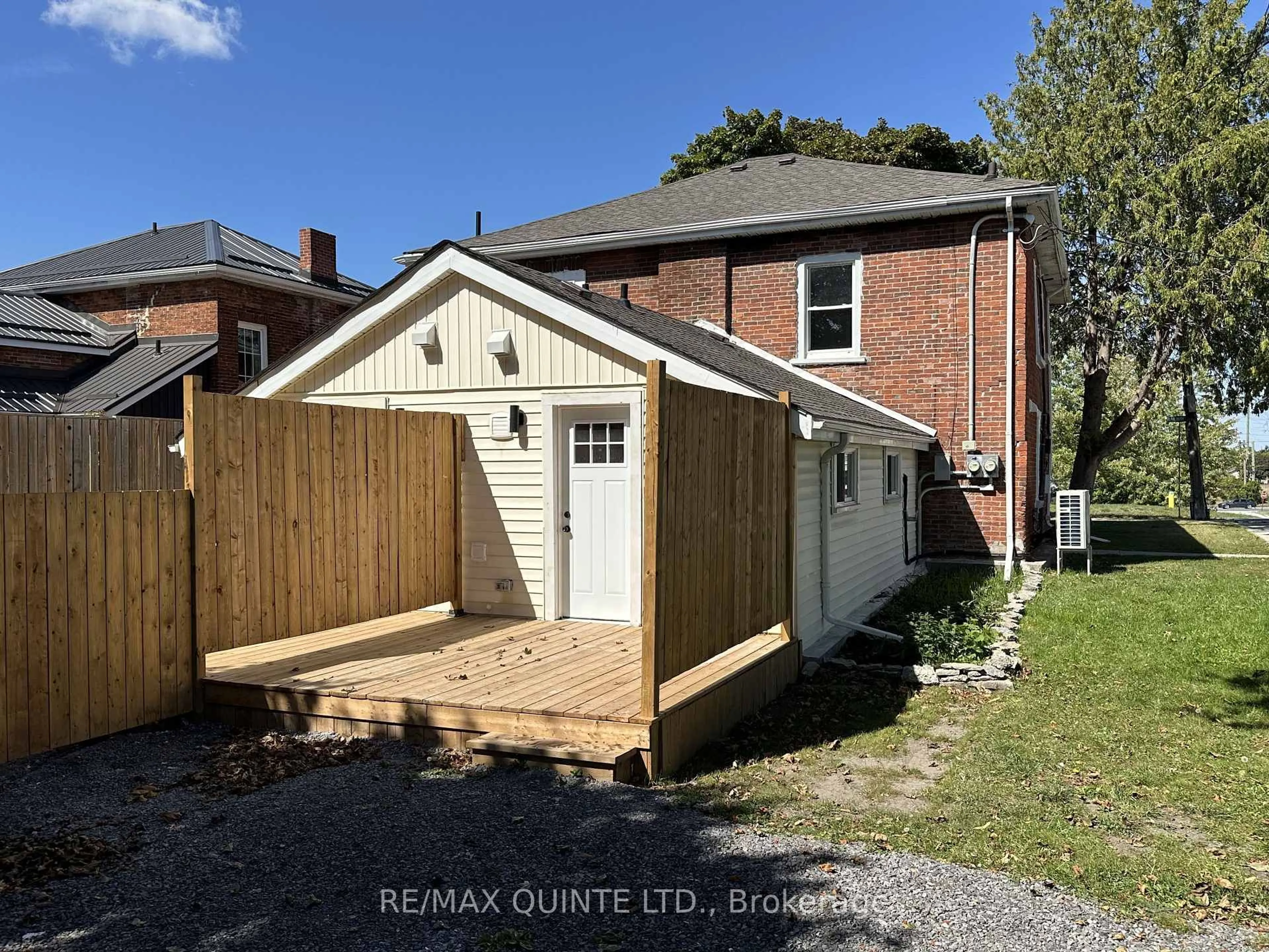 Unknown for 19 & 21 Railway Terr, Belleville Ontario K8N 2R8
