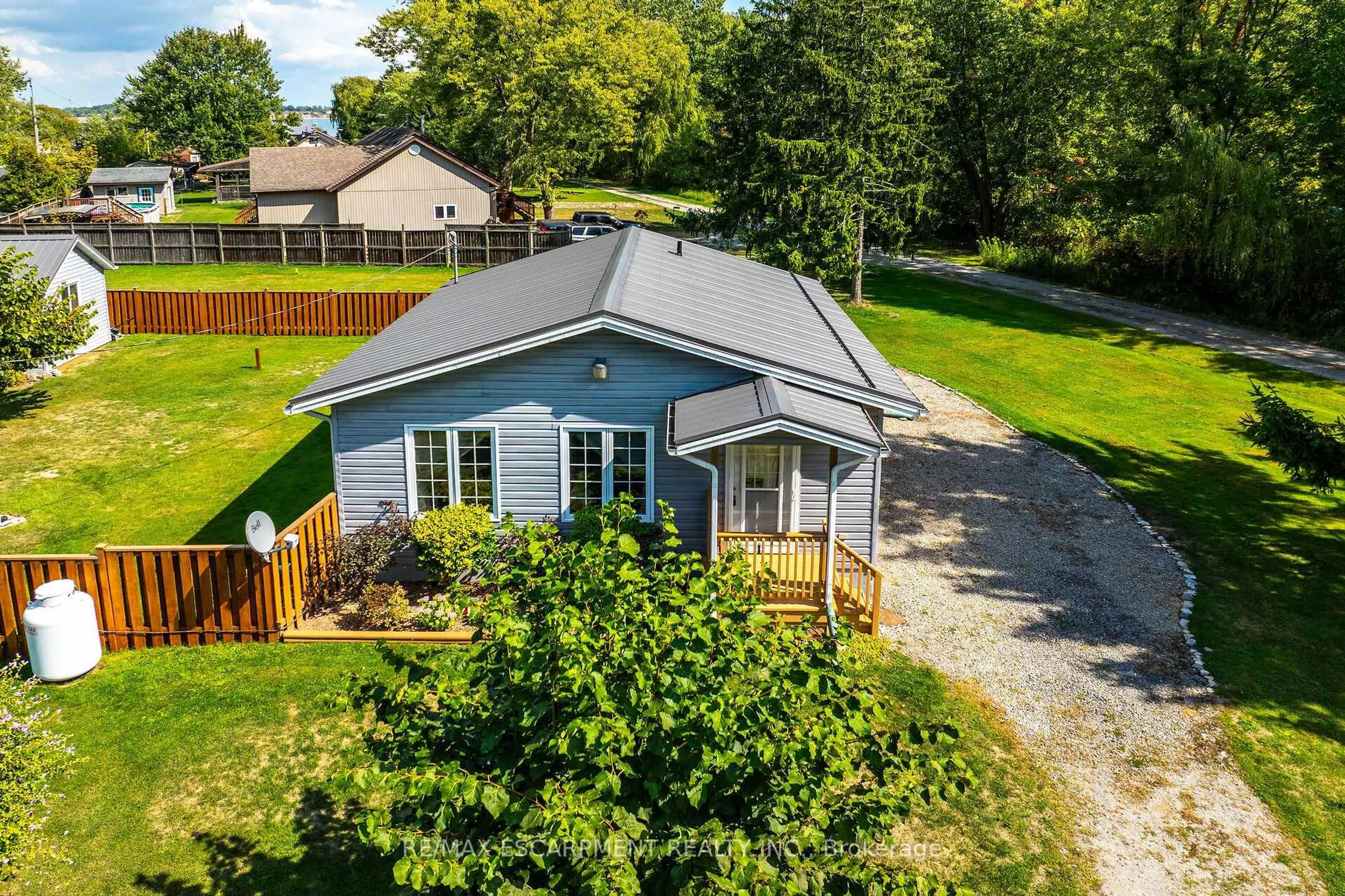 A pic from outside/outdoor area/front of a property/back of a property/a pic from drone, unknown for 8 Downey Rd, Haldimand Ontario N0A 1K0