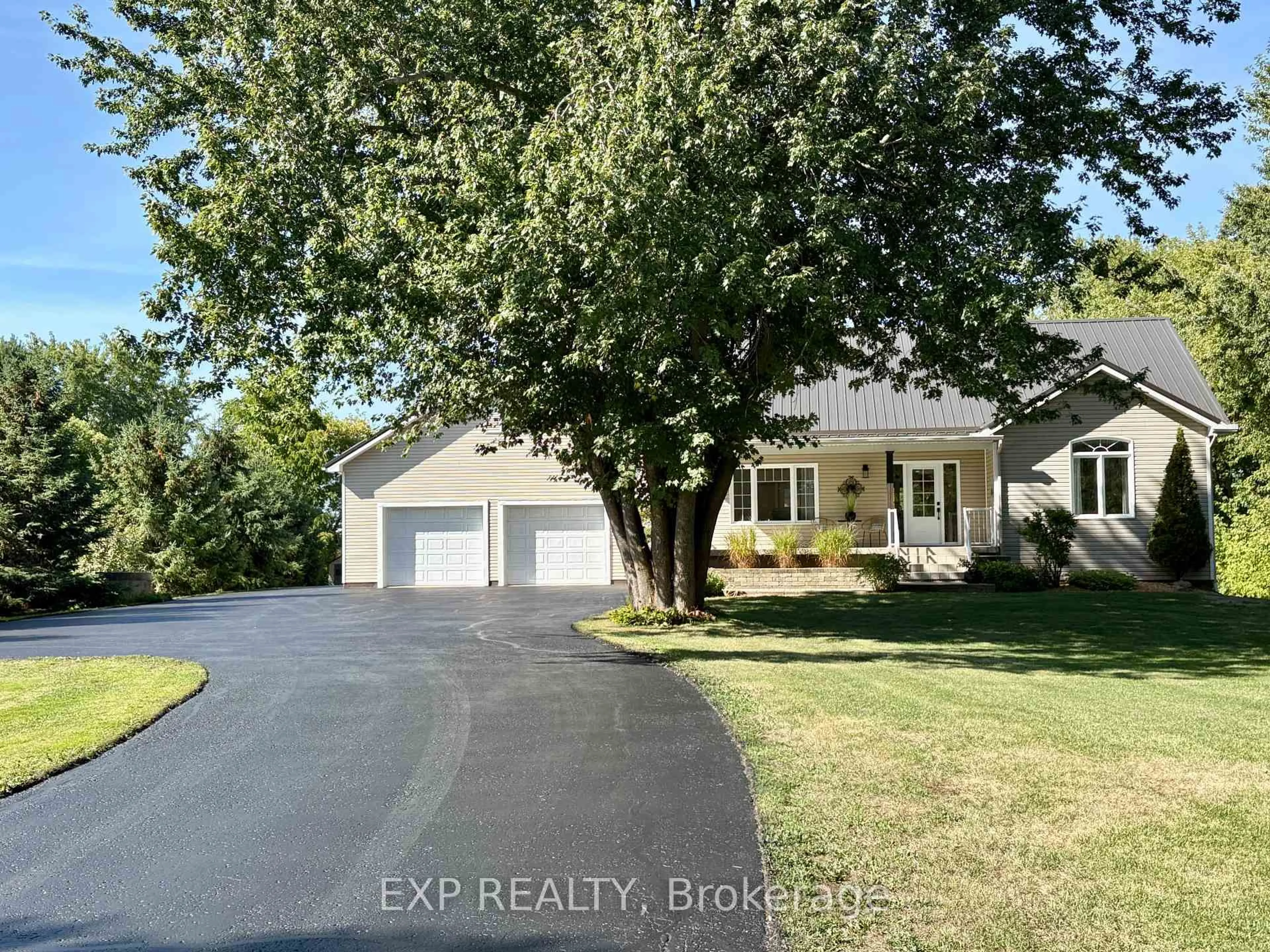 A pic from outside/outdoor area/front of a property/back of a property/a pic from drone, street for 1508 St Andre Rd, Russell Ontario K0A 1W0