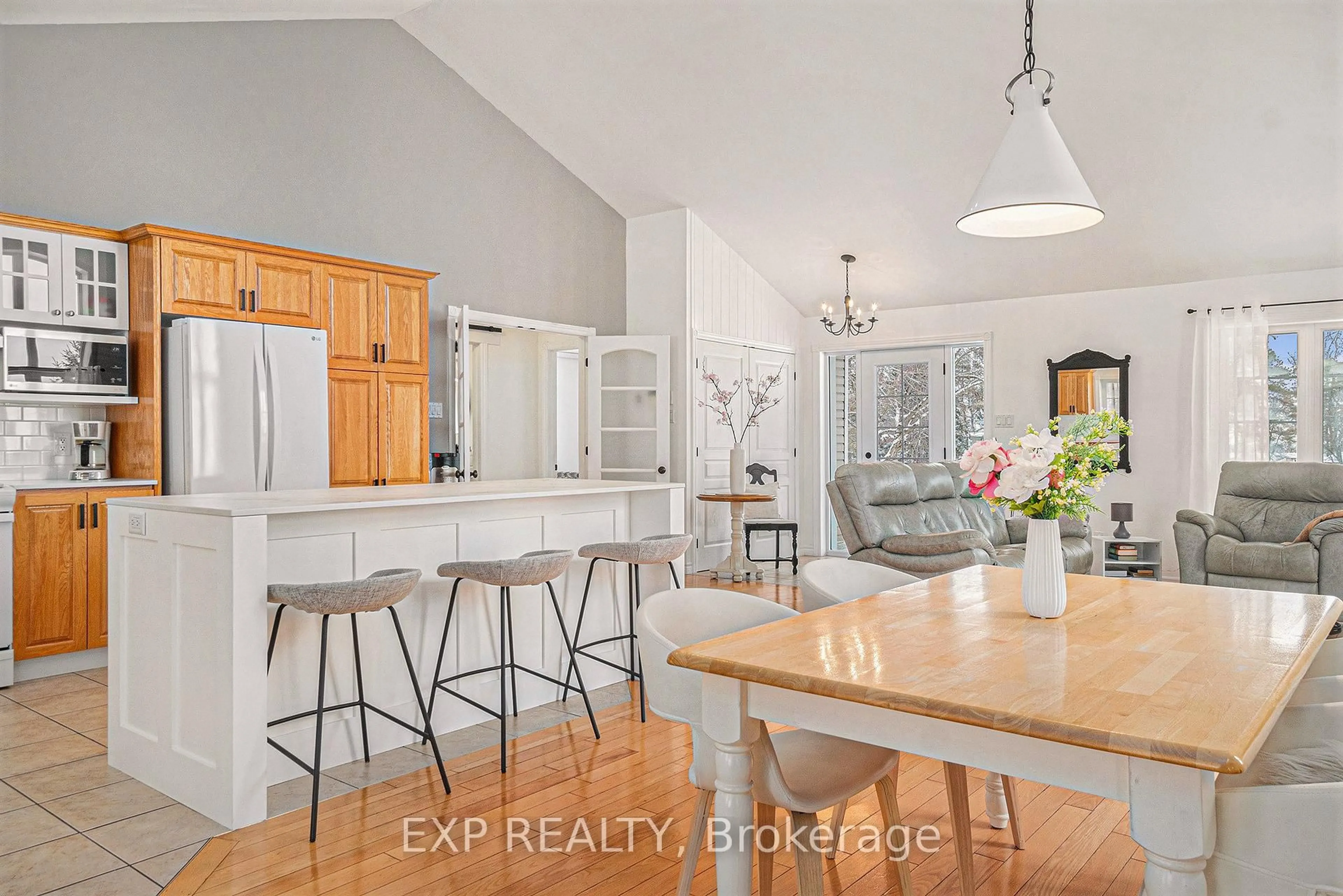 Open concept kitchen, unknown for 1508 St Andre Rd, Russell Ontario K0A 1W0