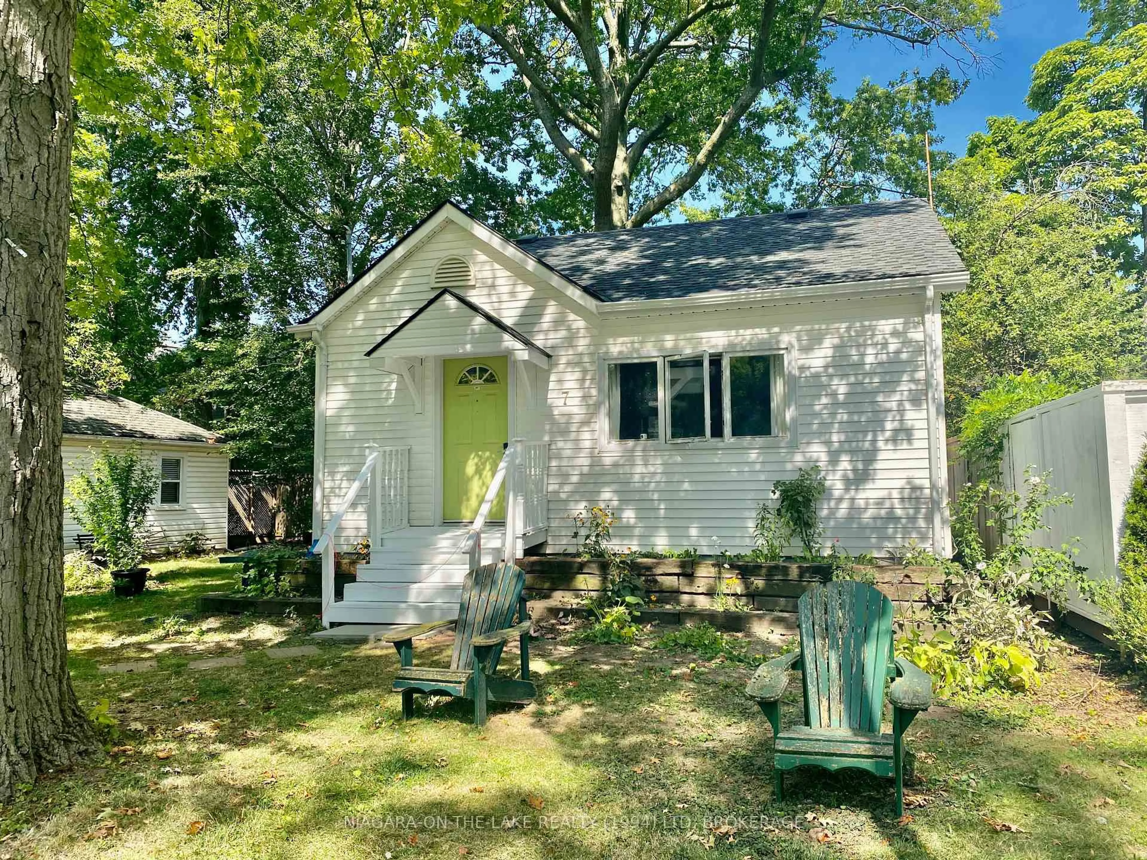 Shed for 7 Wyckliffe Ave, Niagara-on-the-Lake Ontario L0S 1J0