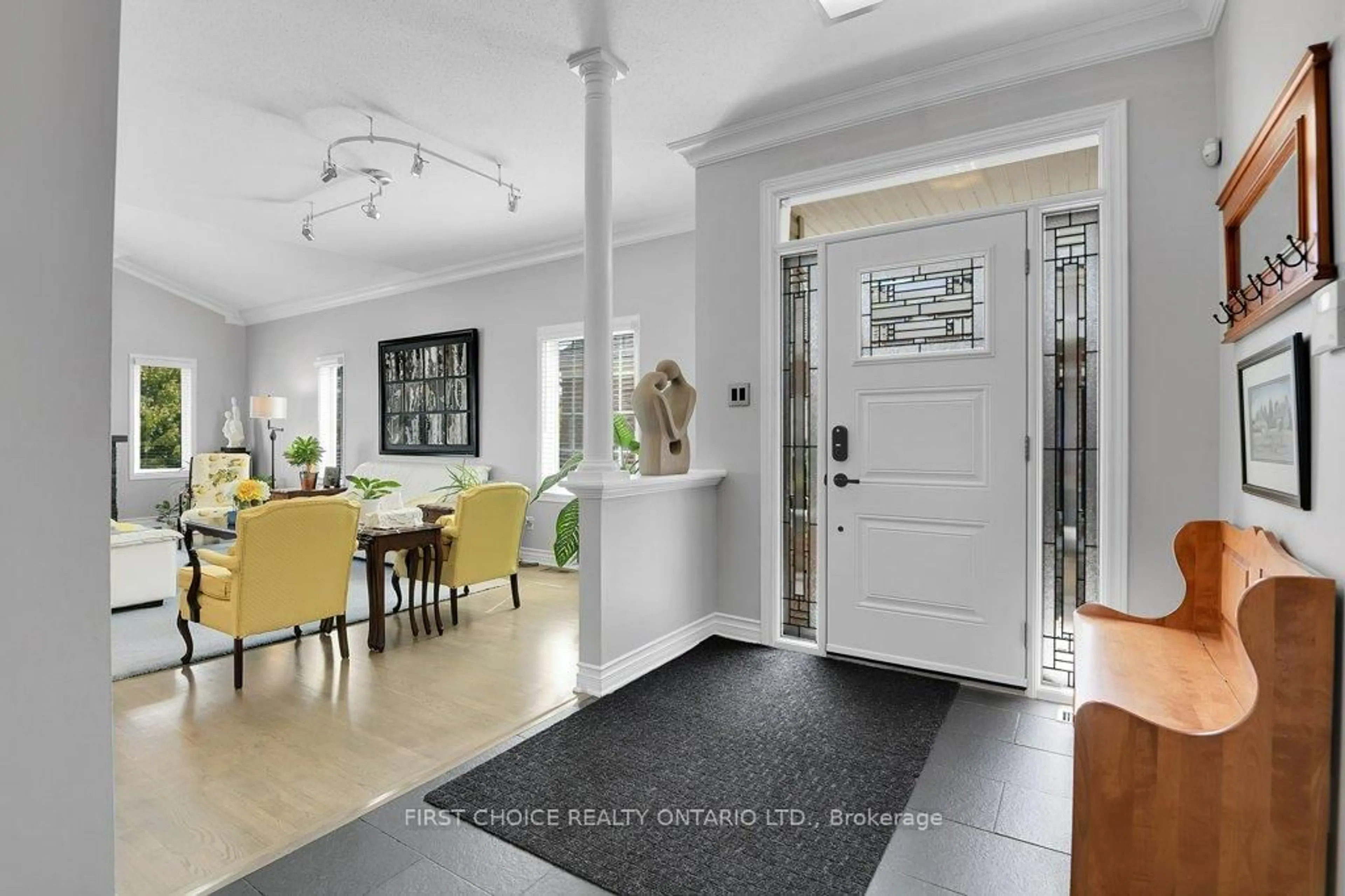 Indoor entryway for 12 Kinmount Private, Ottawa Ontario K2T 1K2