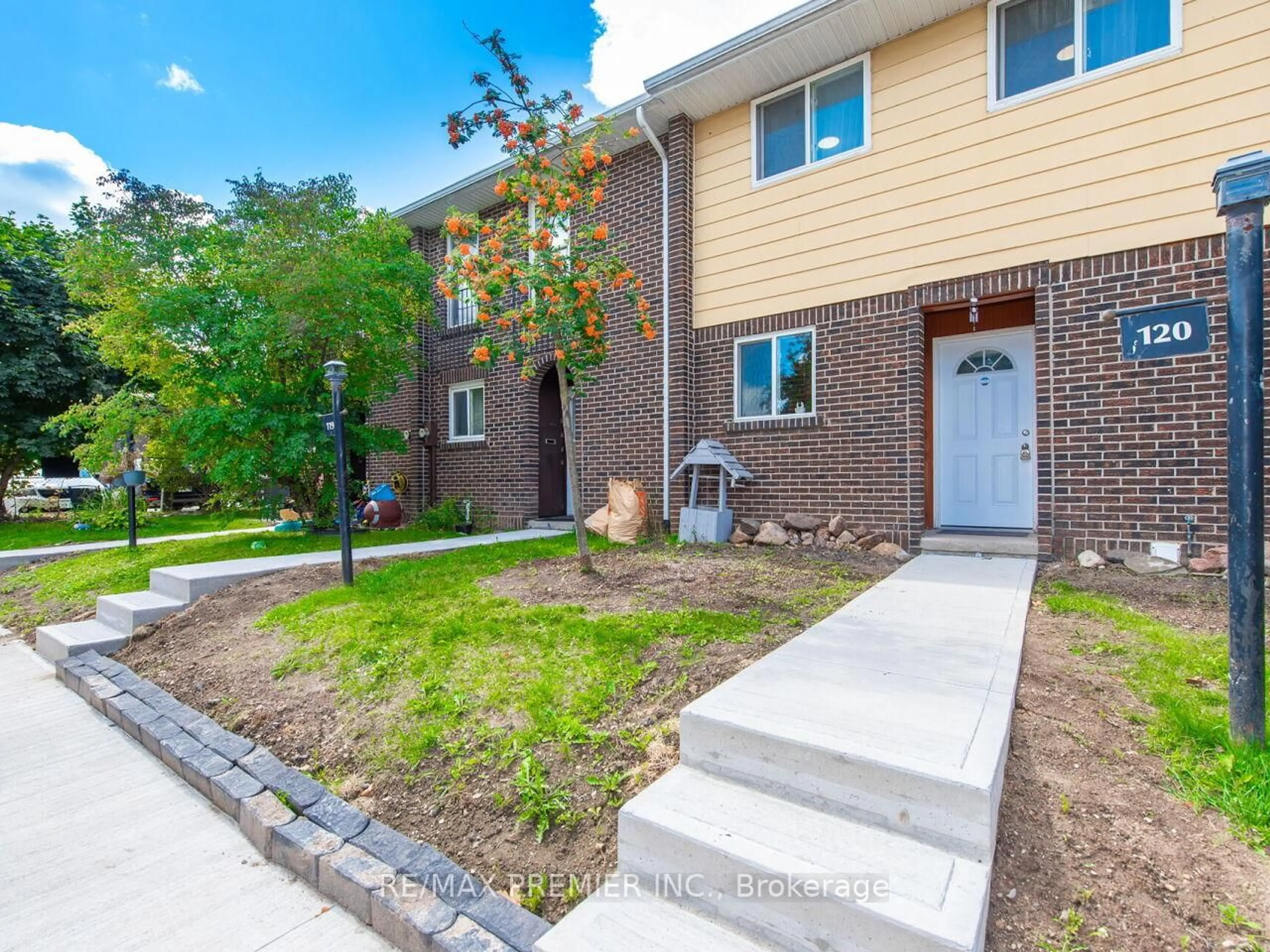 Home with brick exterior material, street for 31 Greengate Rd #120, Guelph Ontario N1H 6R3