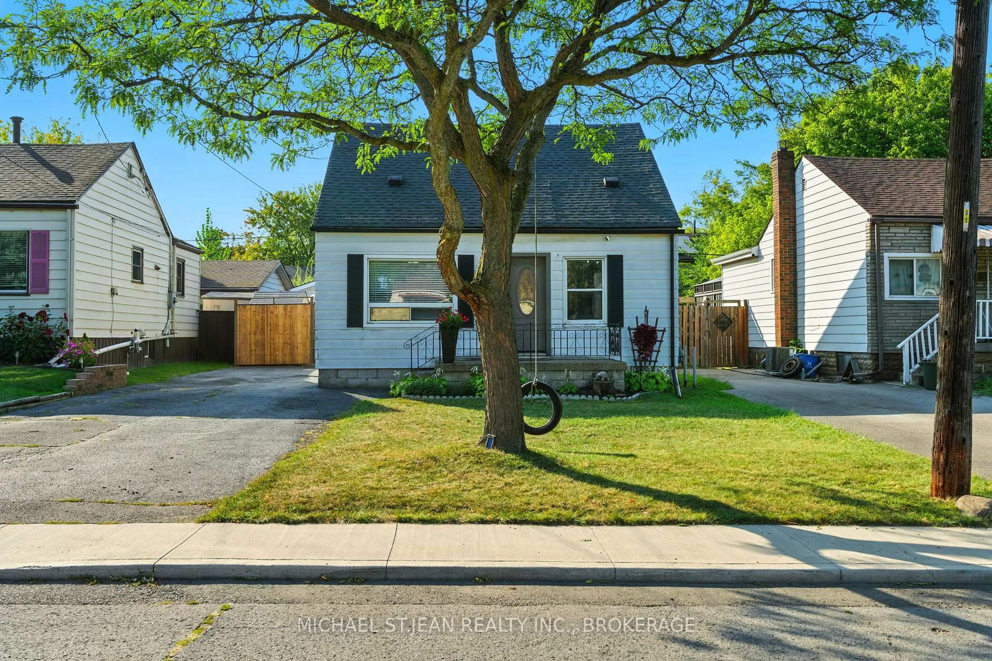 Unknown for 347 Weir St, Hamilton Ontario L8H 5G6