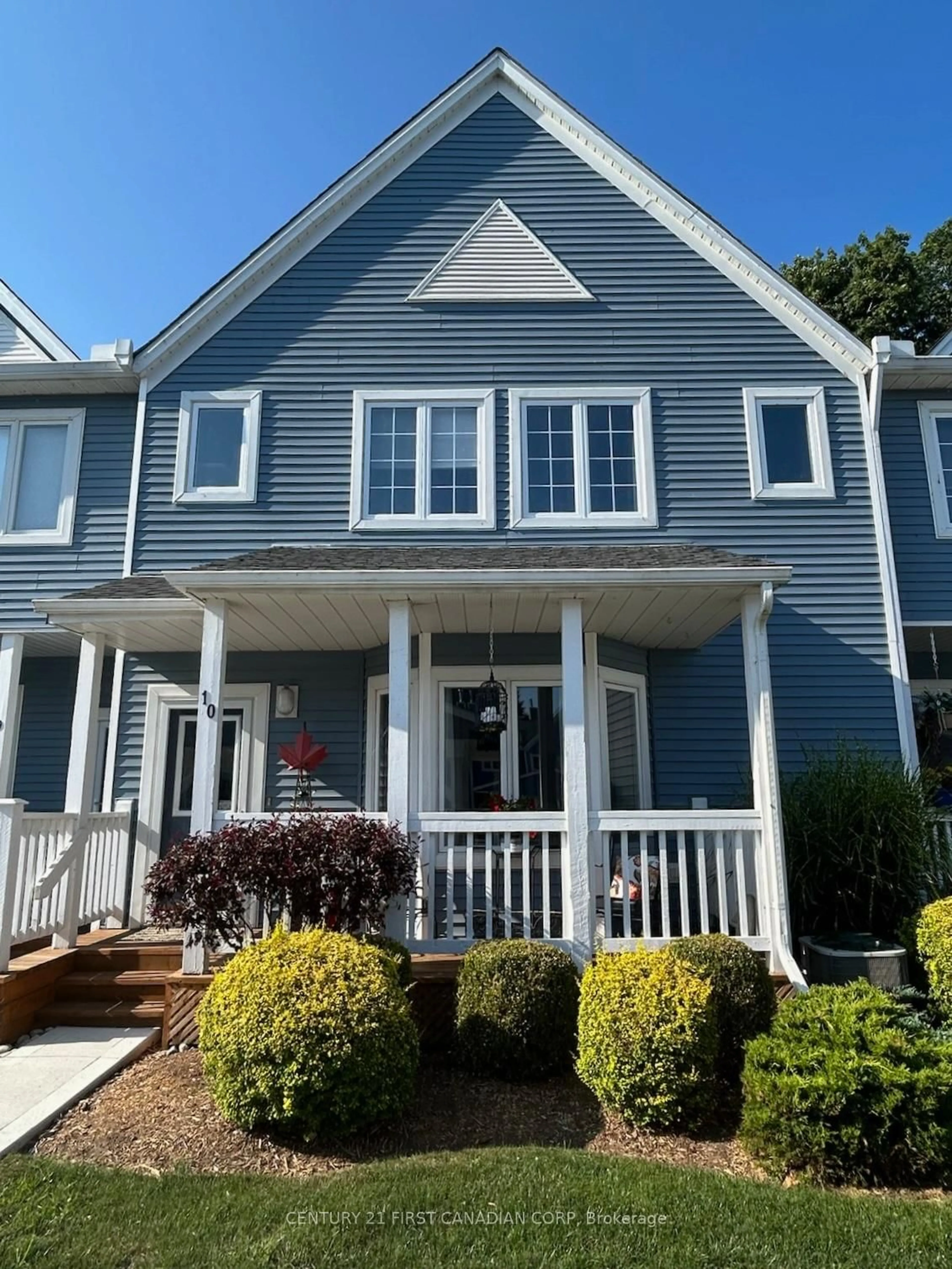 Home with vinyl exterior material, street for 374 Front St #10, Central Elgin Ontario N5L 1E9