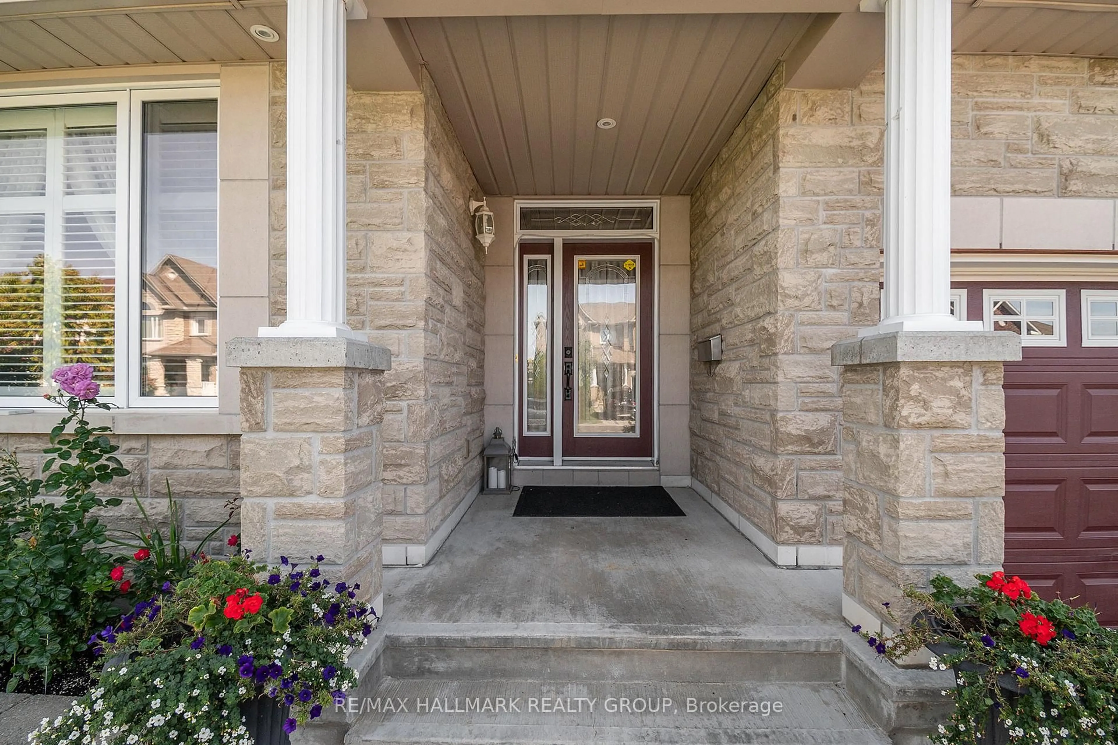 Indoor entryway for 1015 Winterspring Rdge, Ottawa Ontario K4A 0S5