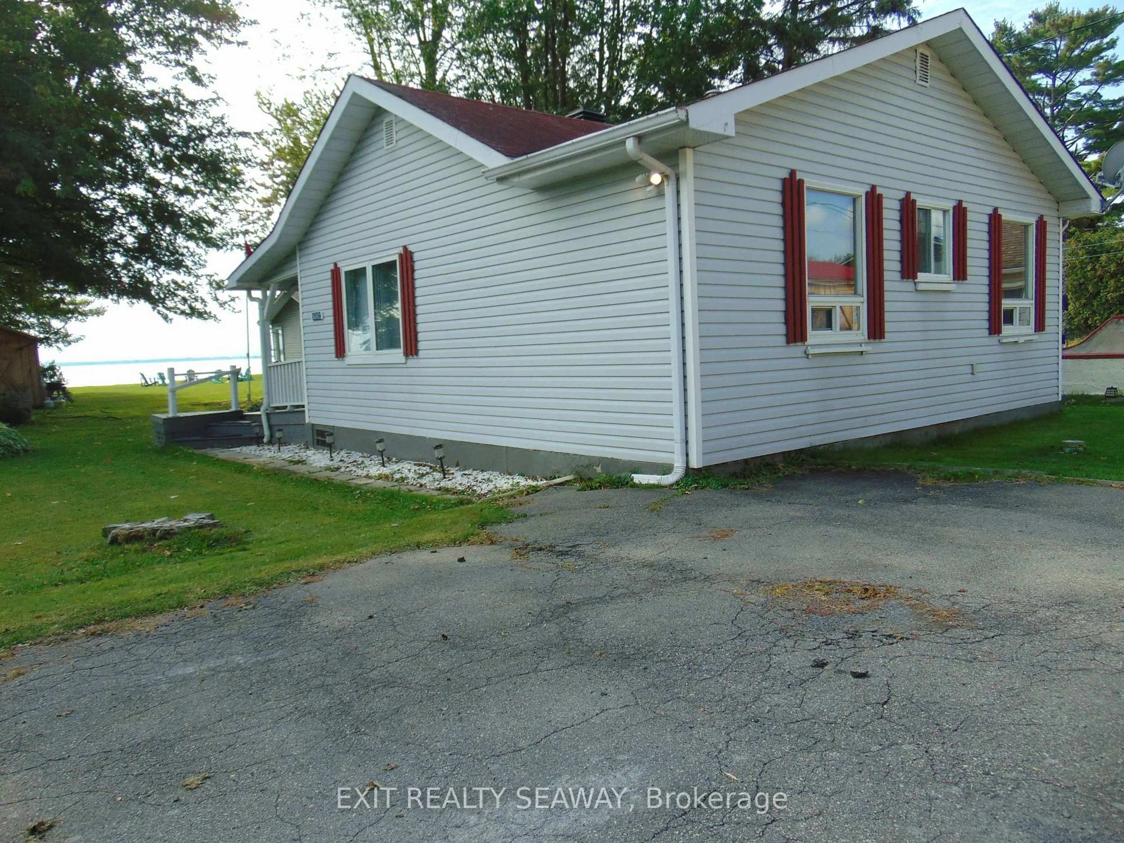 Unknown for 6242 Maple Ave, South Glengarry Ontario K0C 1N0