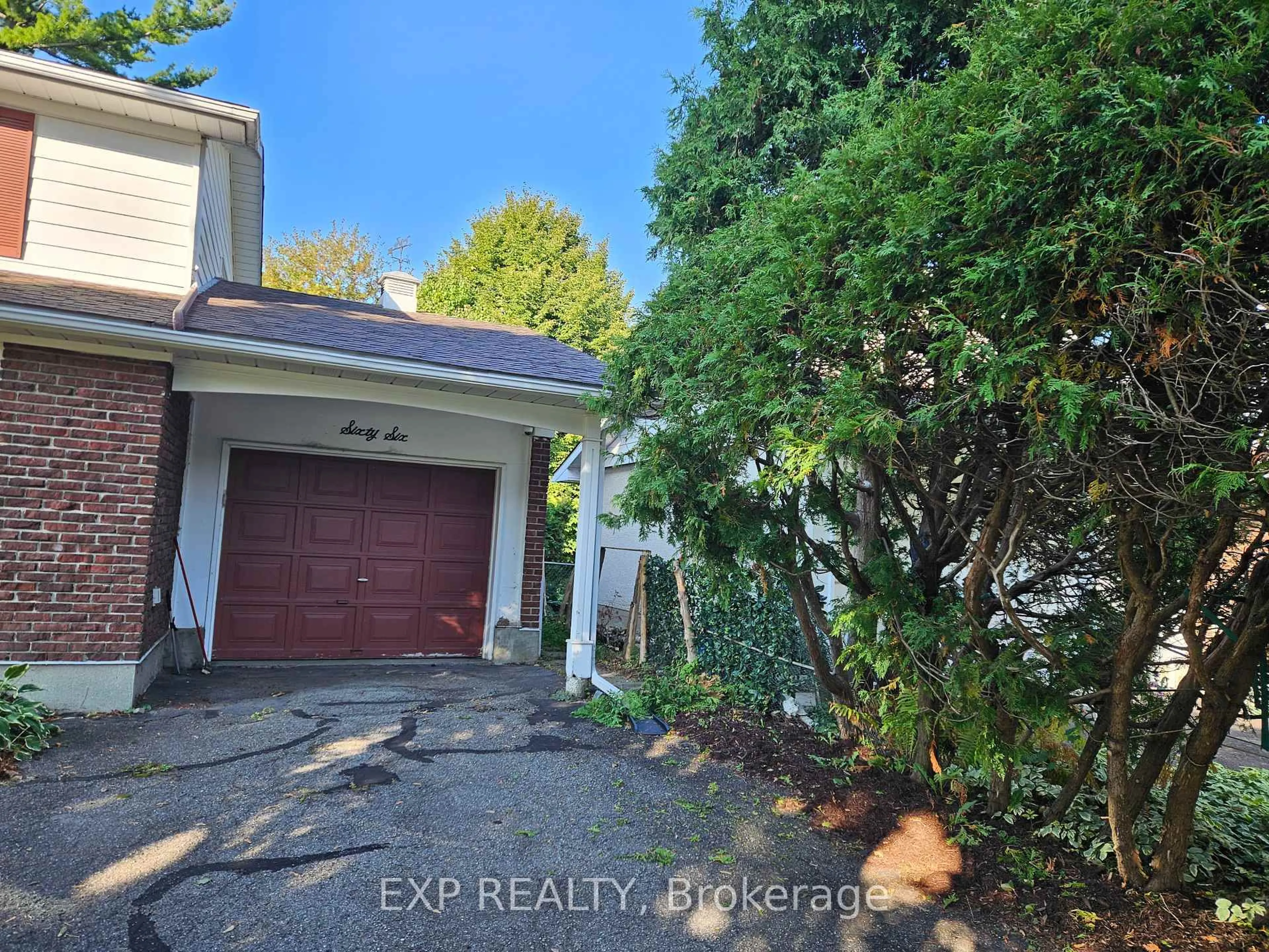 A pic from outside/outdoor area/front of a property/back of a property/a pic from drone, street for 66 Queensline Dr, Ottawa Ontario K2H 7J5