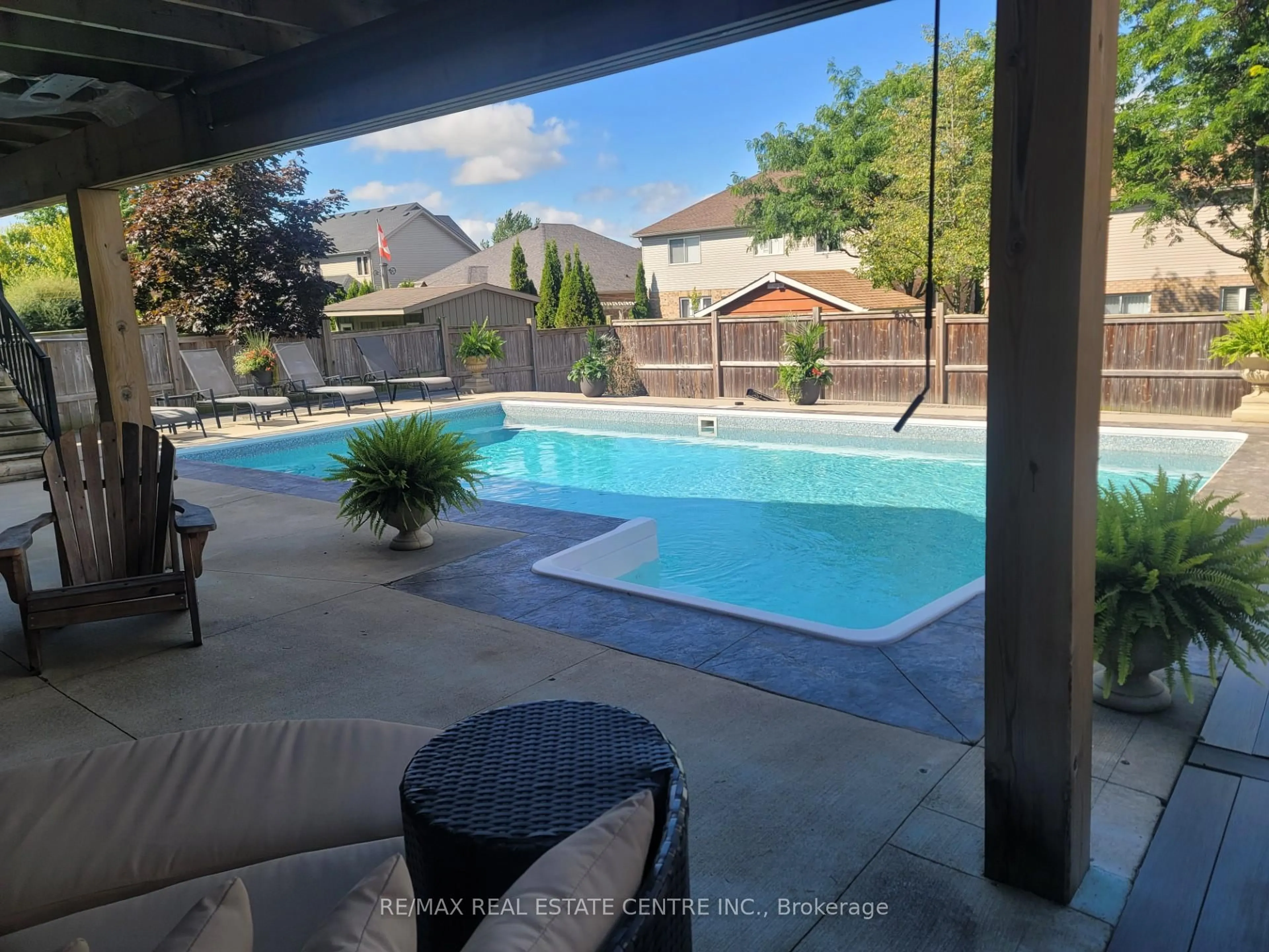Pool for 135 Gerber Meadows Dr, Wellesley Ontario N0B 2T0