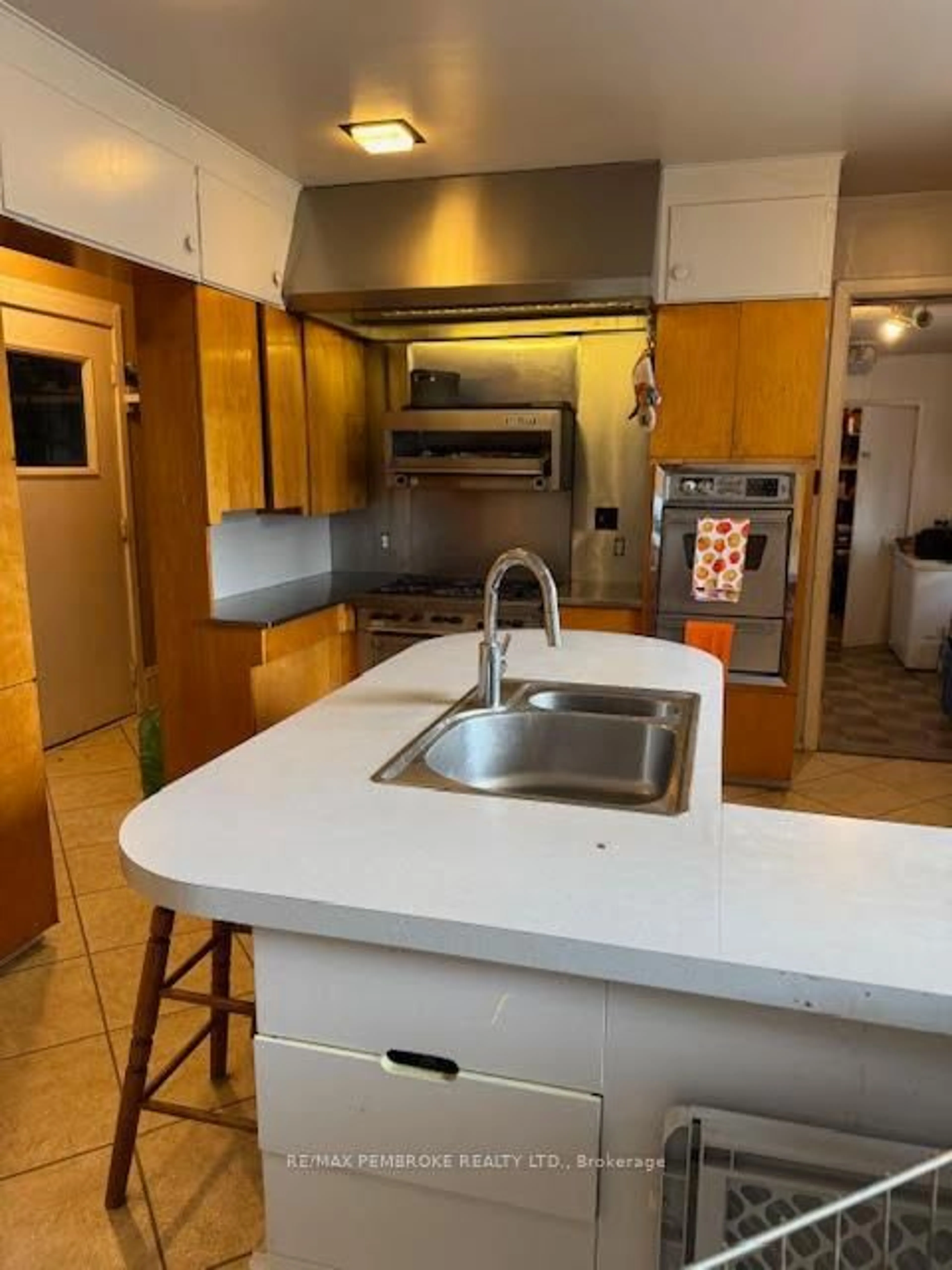 Unknown for 6 True Love St, Cobden Ontario K0J 1K0