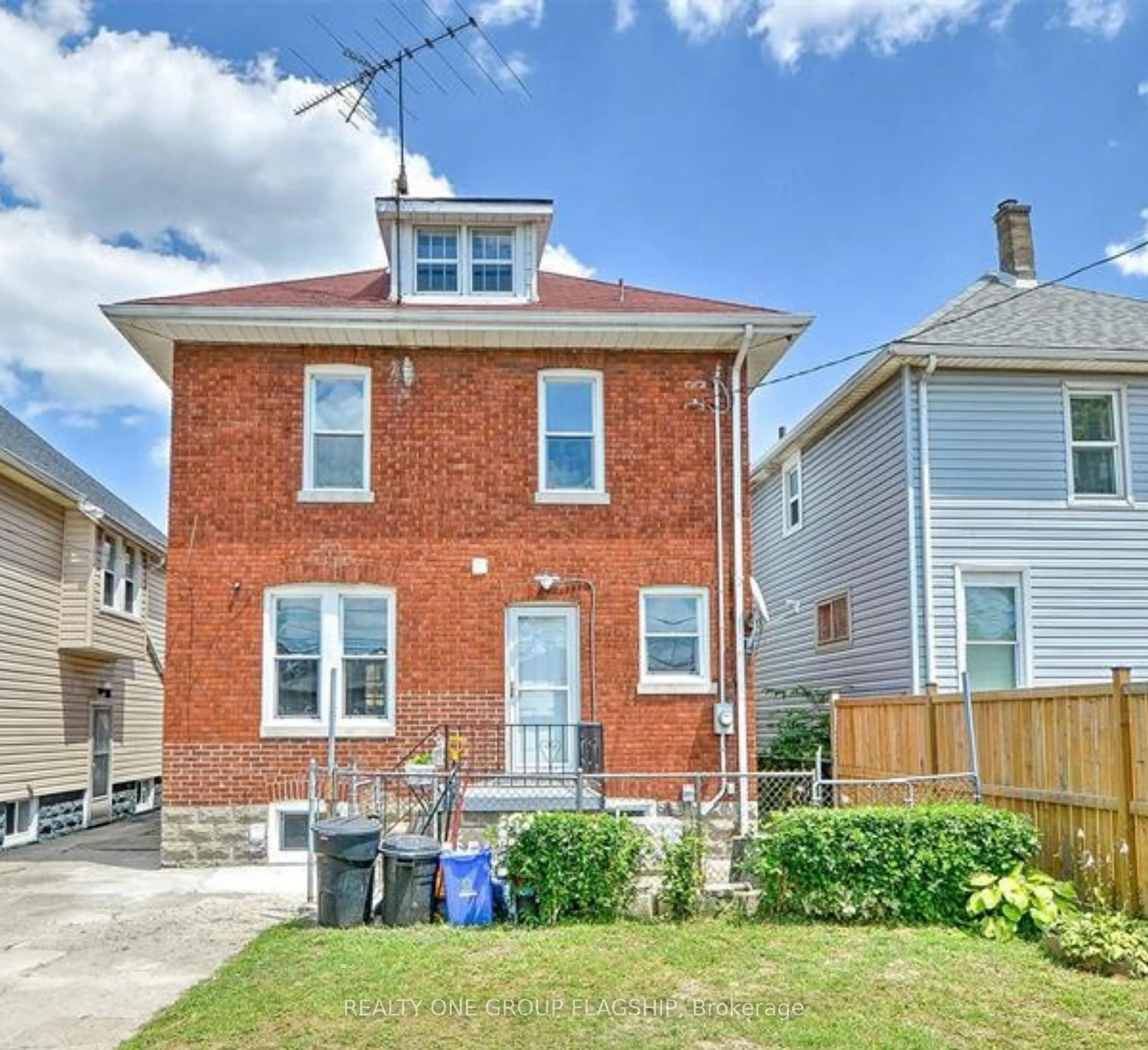 Home with brick exterior material, street for 1723 Howard Ave, Windsor Ontario N8X 3T6