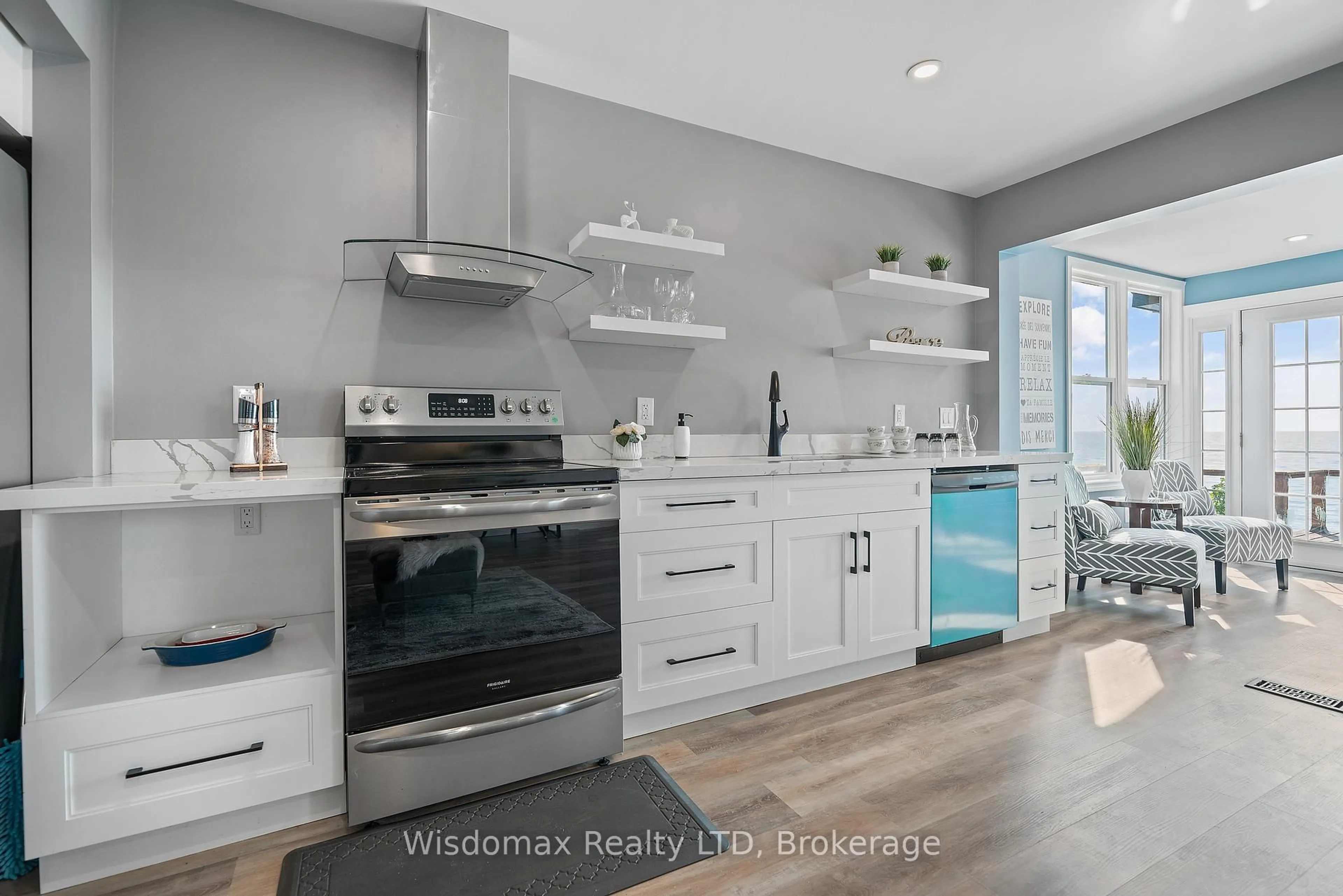 Open concept kitchen, ceramic/tile floor for 11371 NEFF St, Wainfleet Ontario L0S 1V0