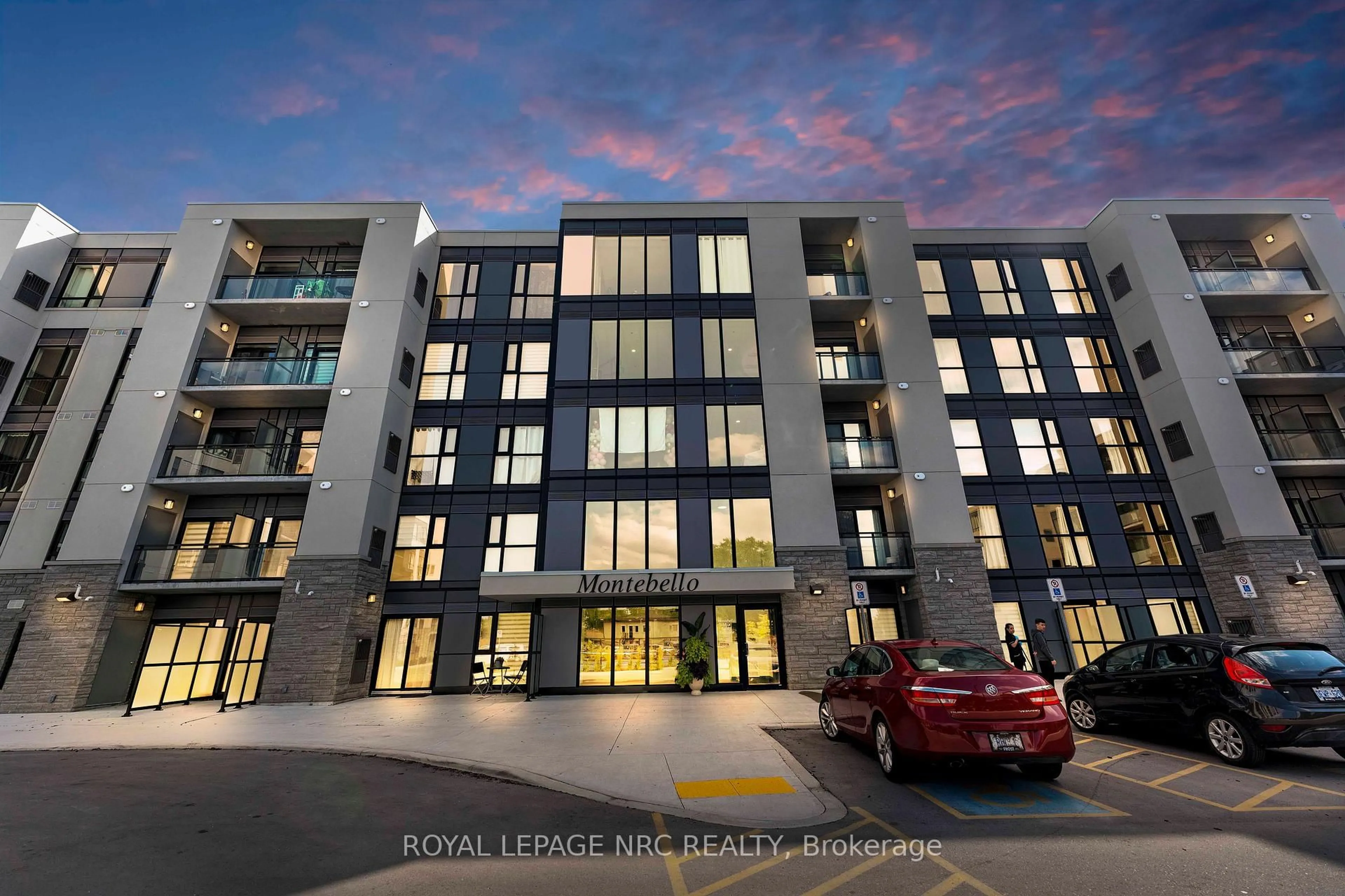 A pic from outside/outdoor area/front of a property/back of a property/a pic from drone, building for 50 Herrick Ave #LP-45, St. Catharines Ontario L2P 0G3