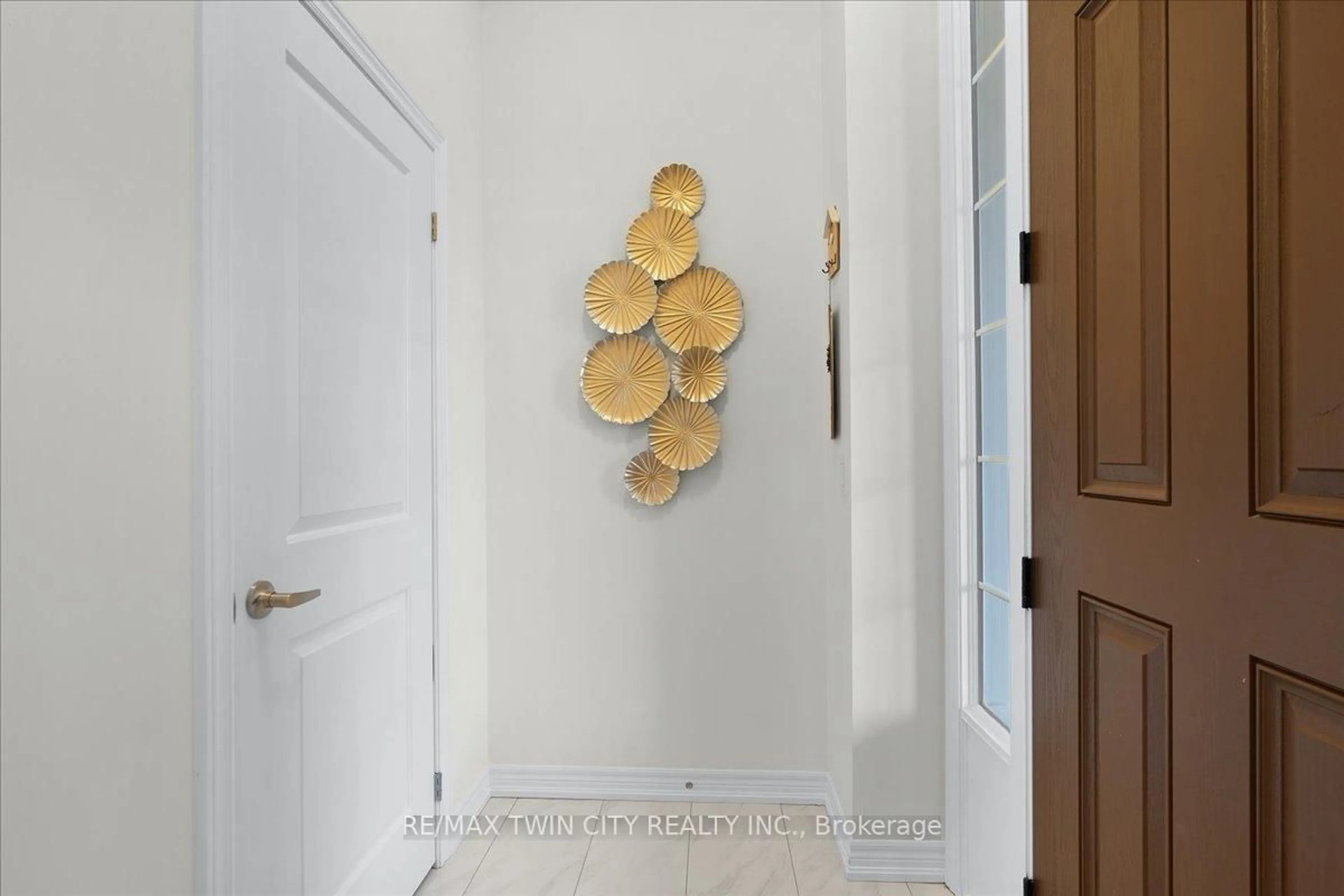 Indoor entryway for 64 Grassbourne Ave, Kitchener Ontario N2R 0S5