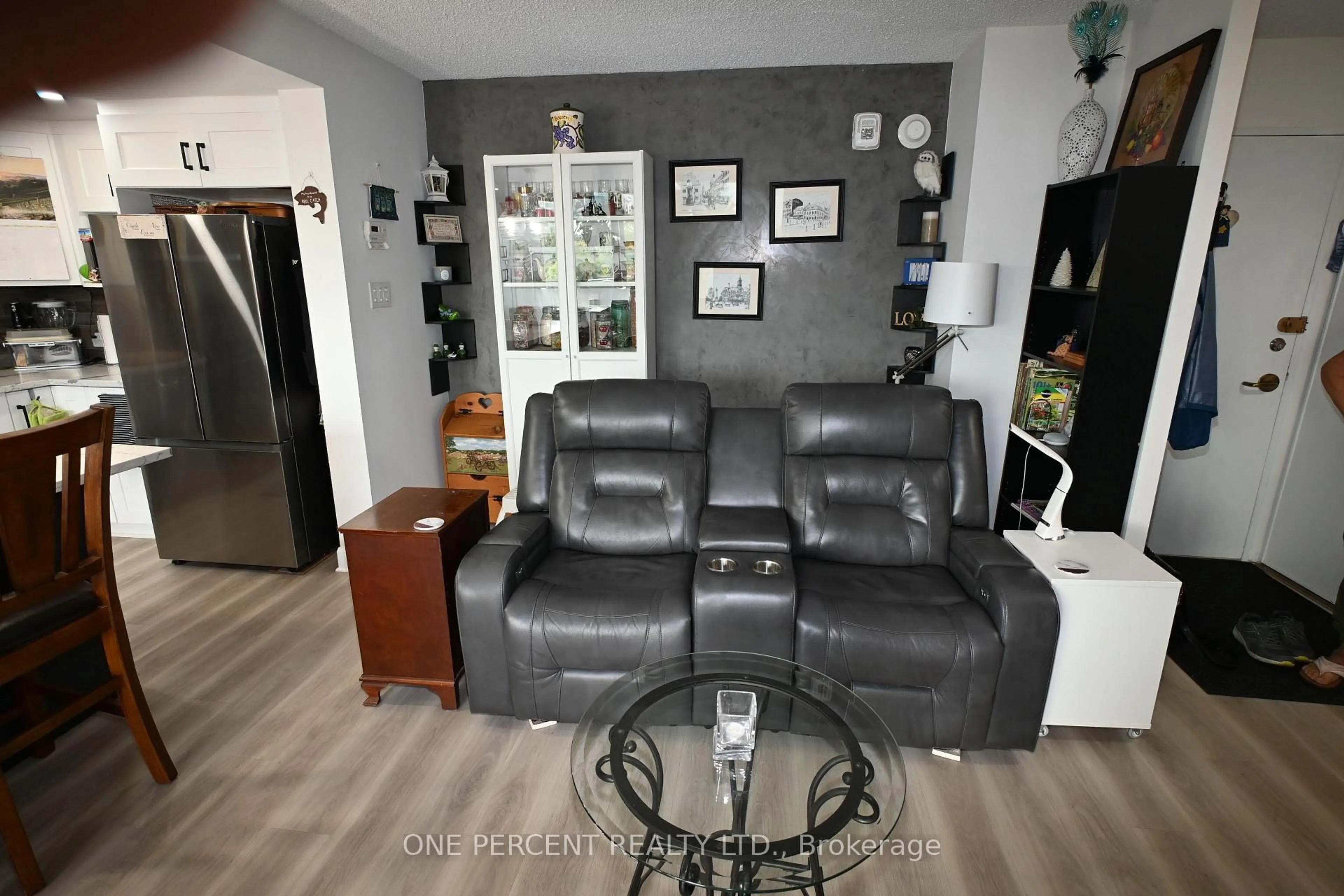Living room with furniture, unknown for 2625 Regina St #303, Ottawa Ontario K2B 5W8
